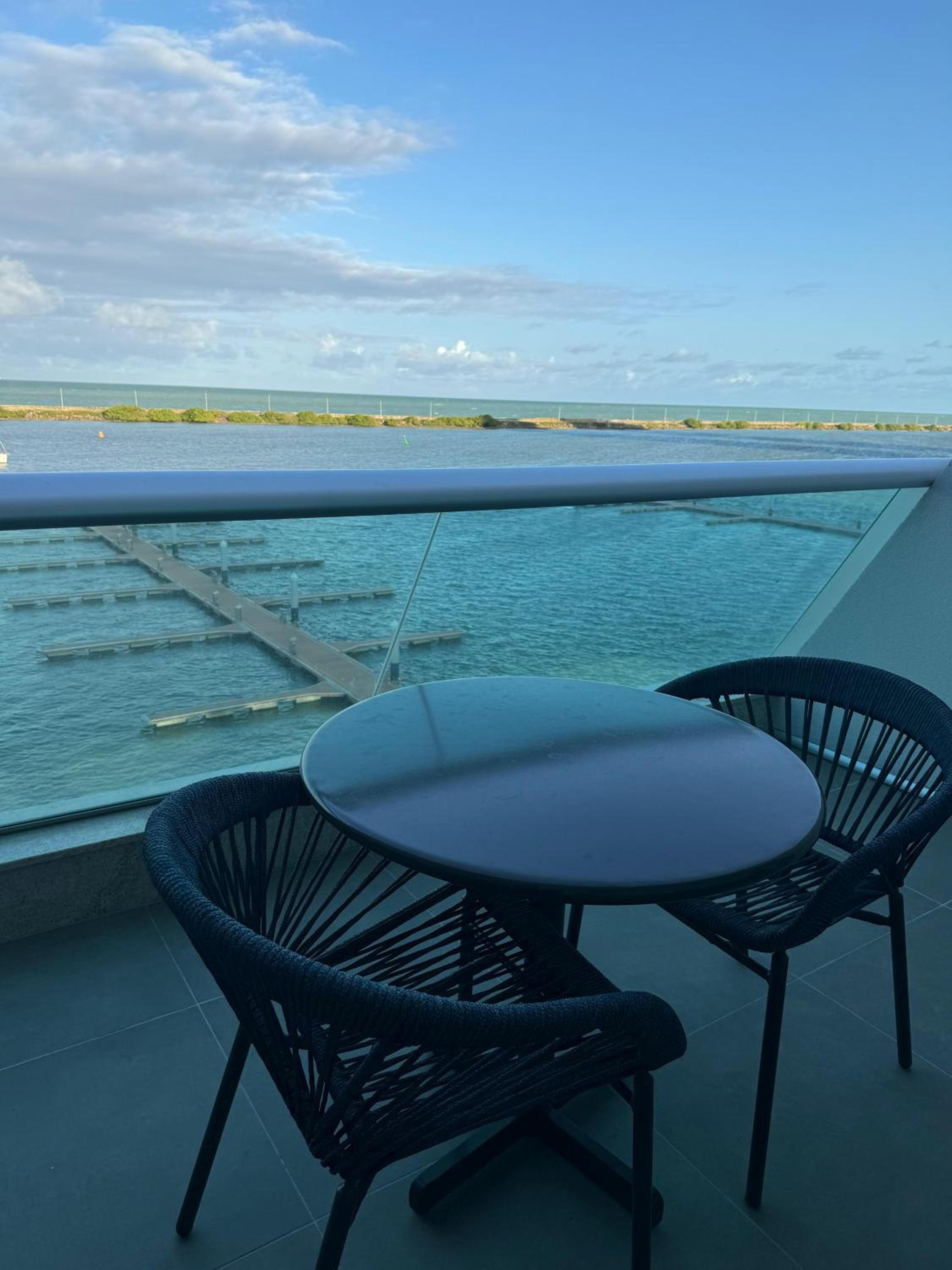 Executive Queen Apartment with Balcony and Sea View