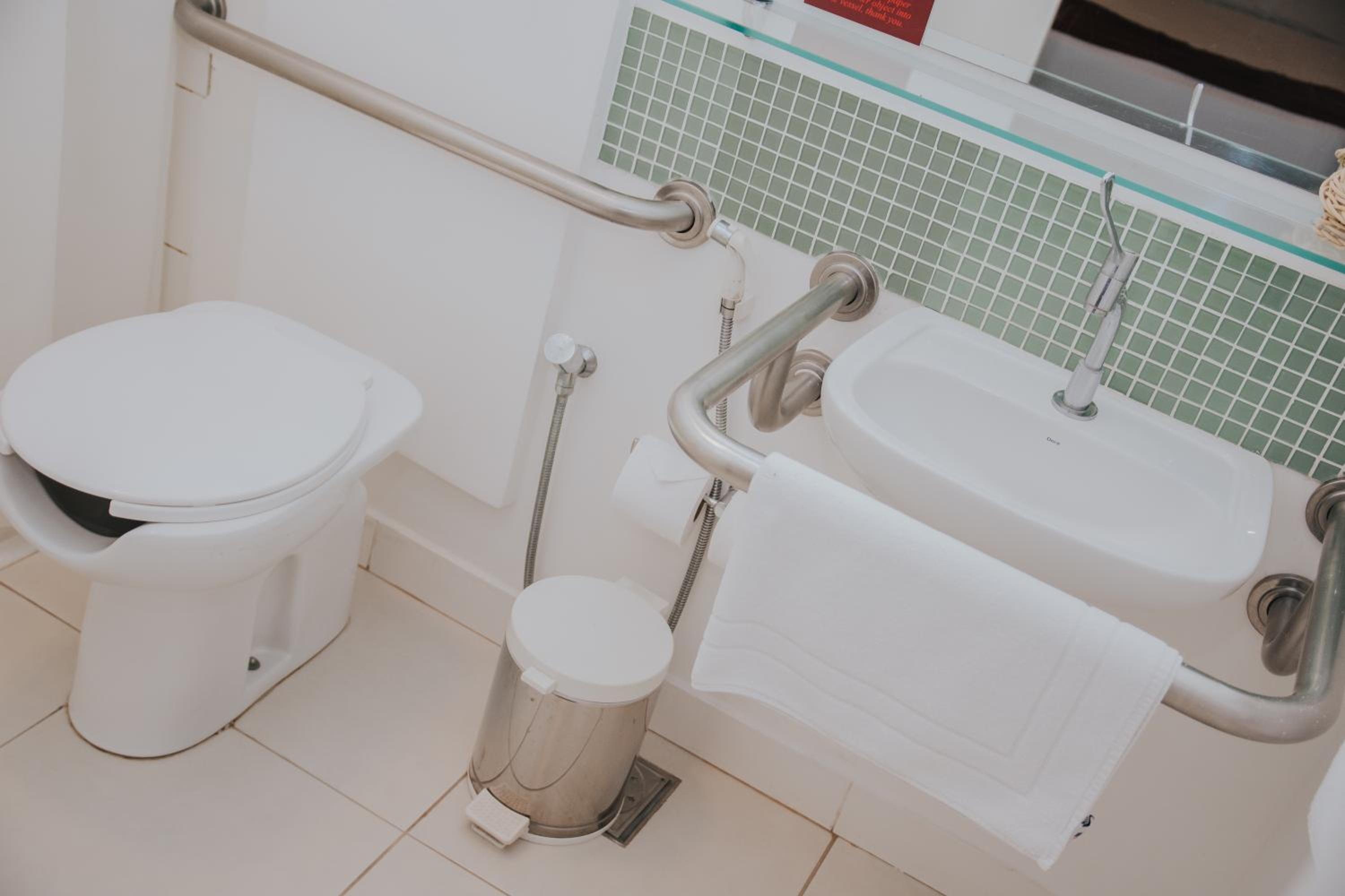 Double or Twin Room - Disability Access photo 2