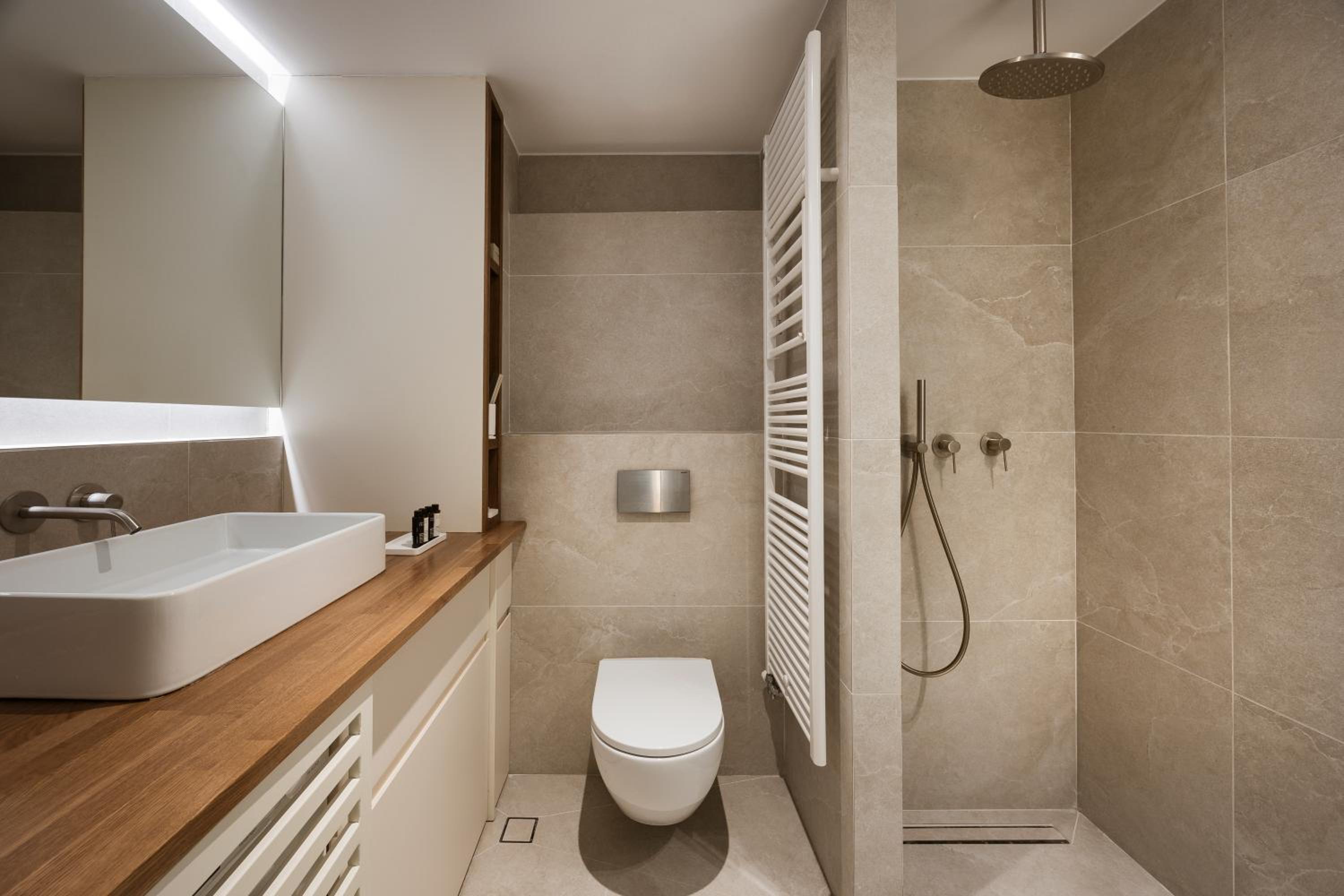 Master One Bedroom Residence with Private Balcony photo 3