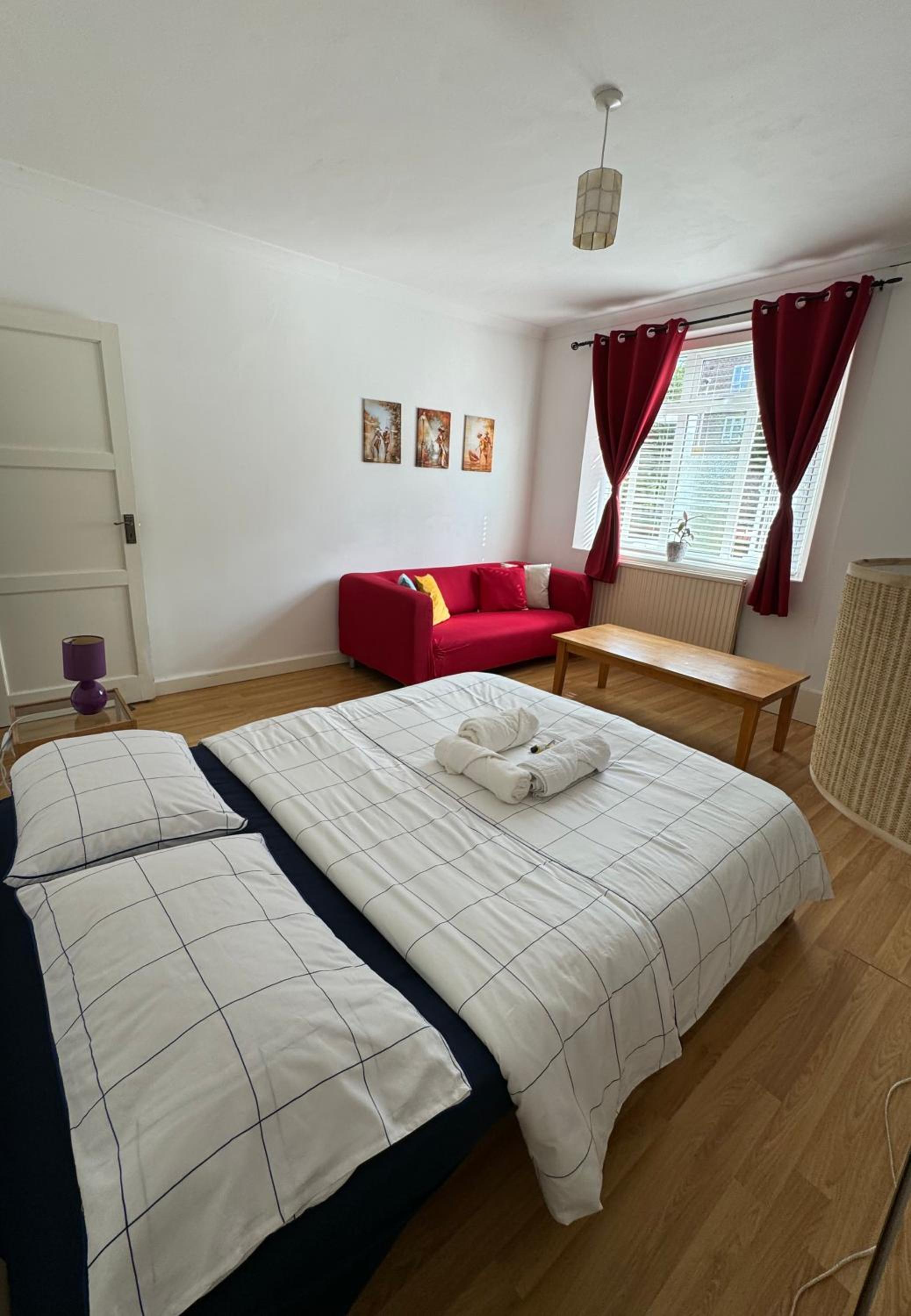 Double Room with Shared Bathroom photo 1