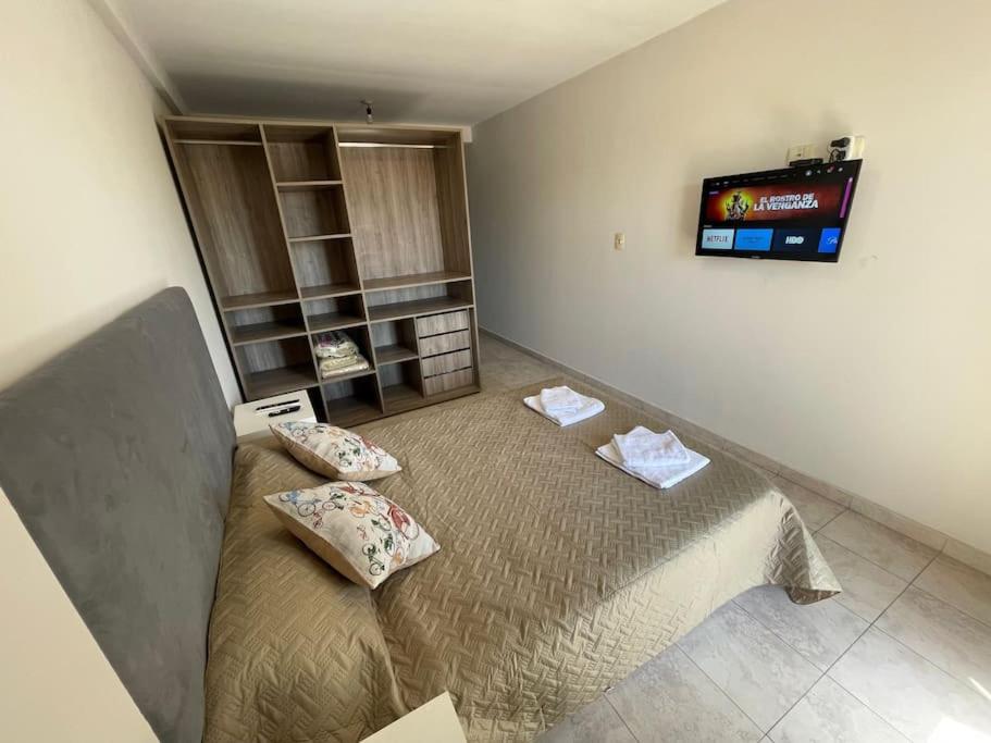 One-Bedroom Apartment photo 1