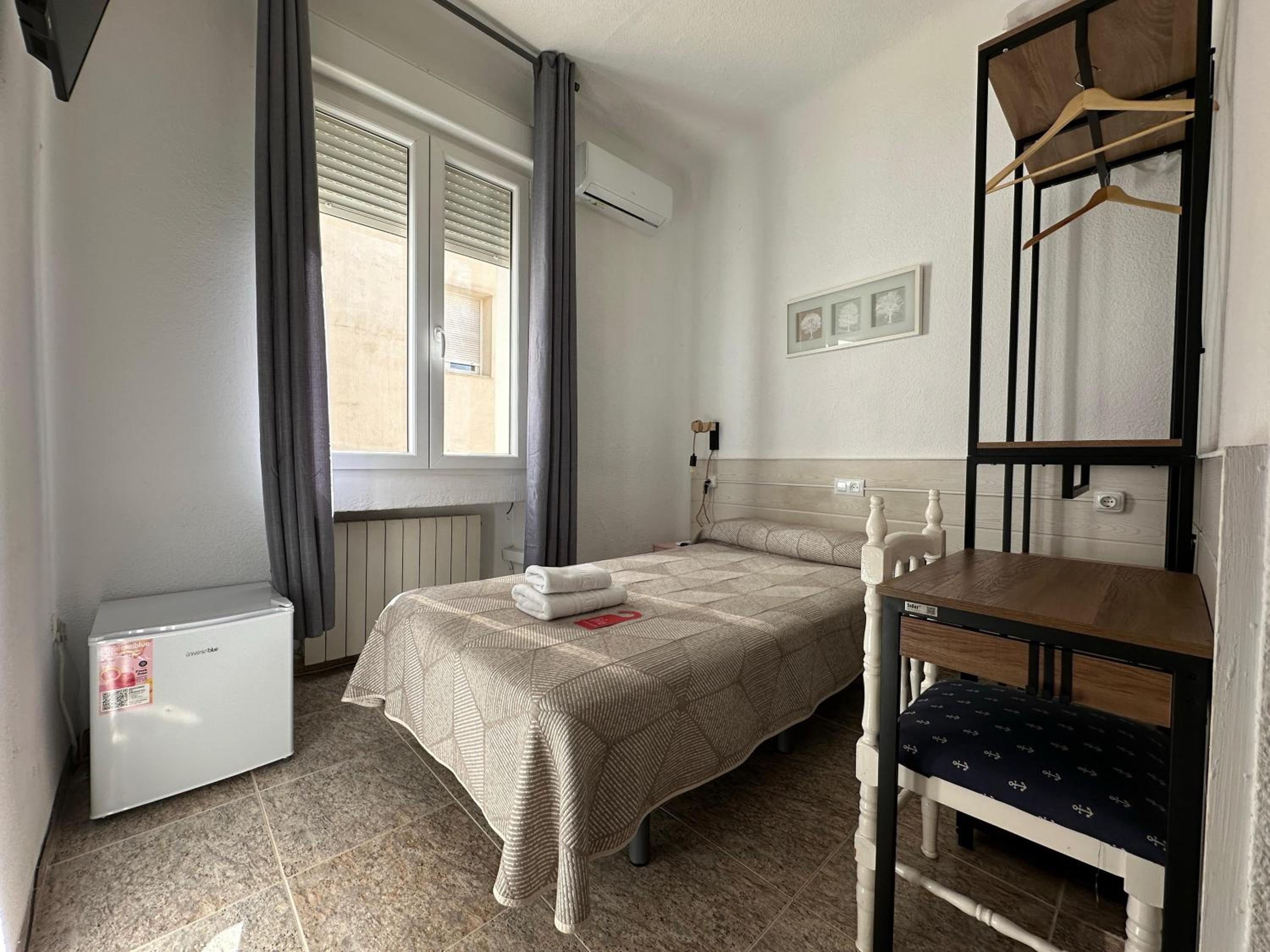 Habitación individual con baño privado
