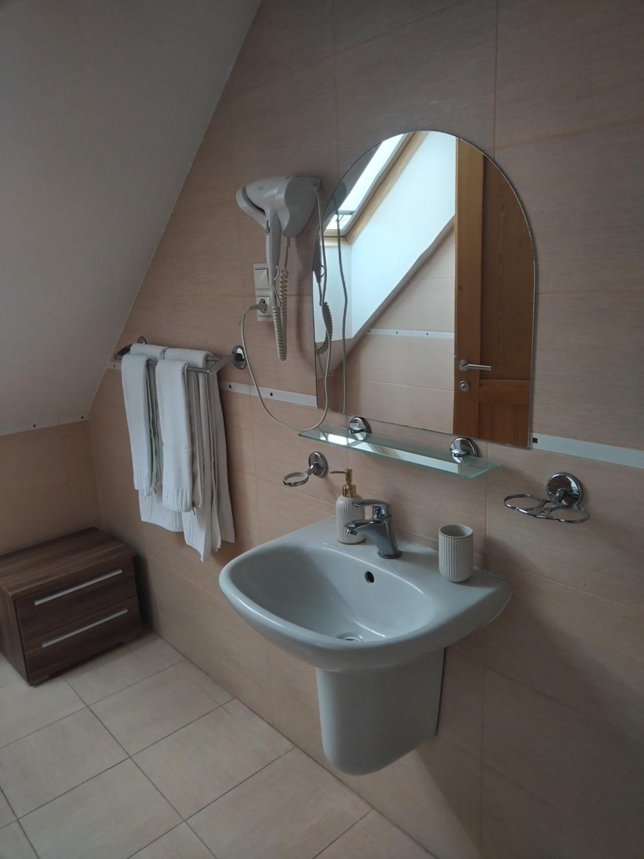 Standard Double Room photo 2