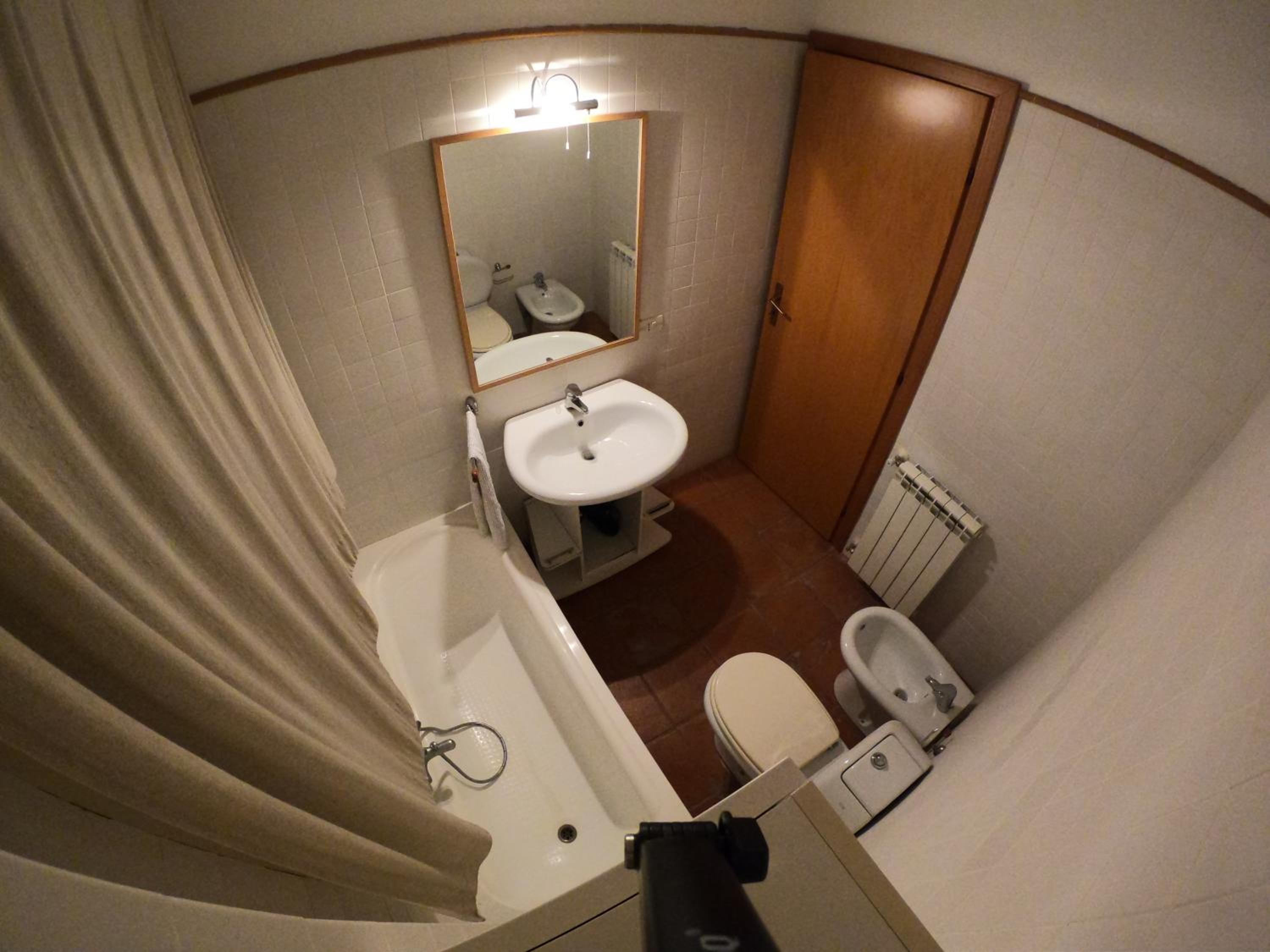 Three-Bedroom House photo 3