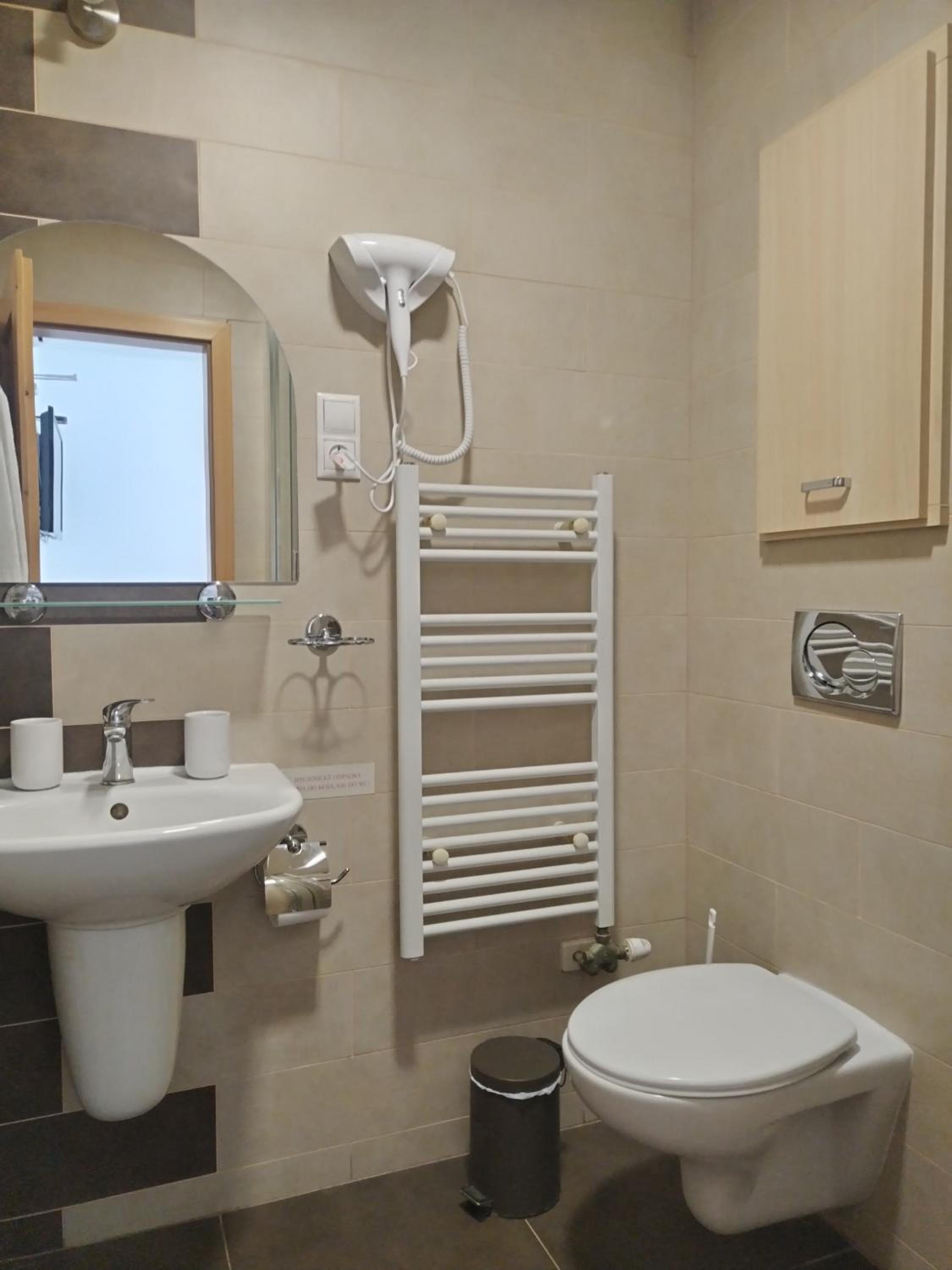 Double or Twin Room photo 2