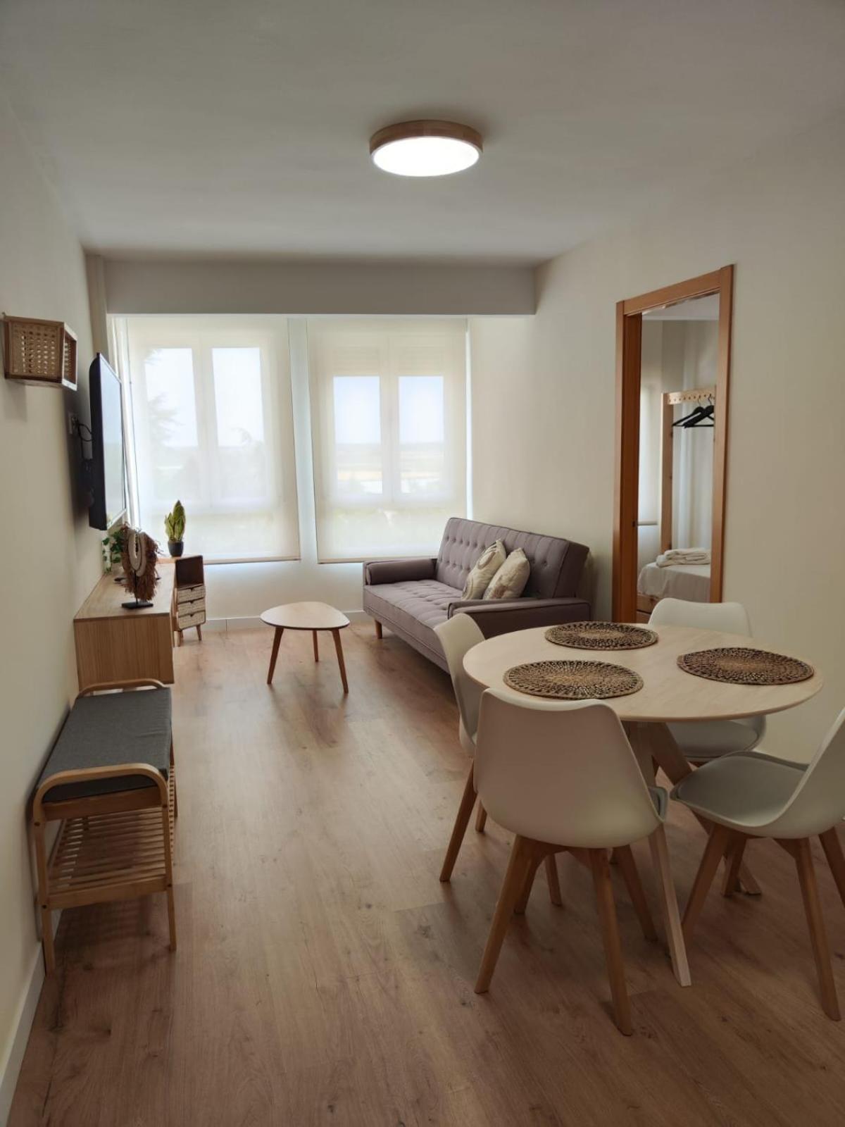 Three-Bedroom Apartment photo 3