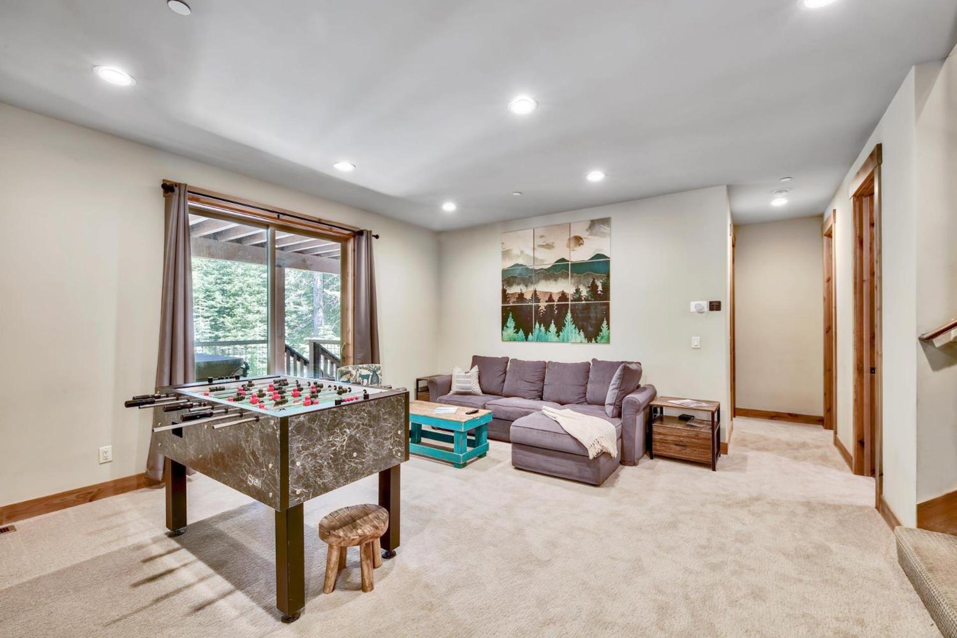 Four-Bedroom House photo 3