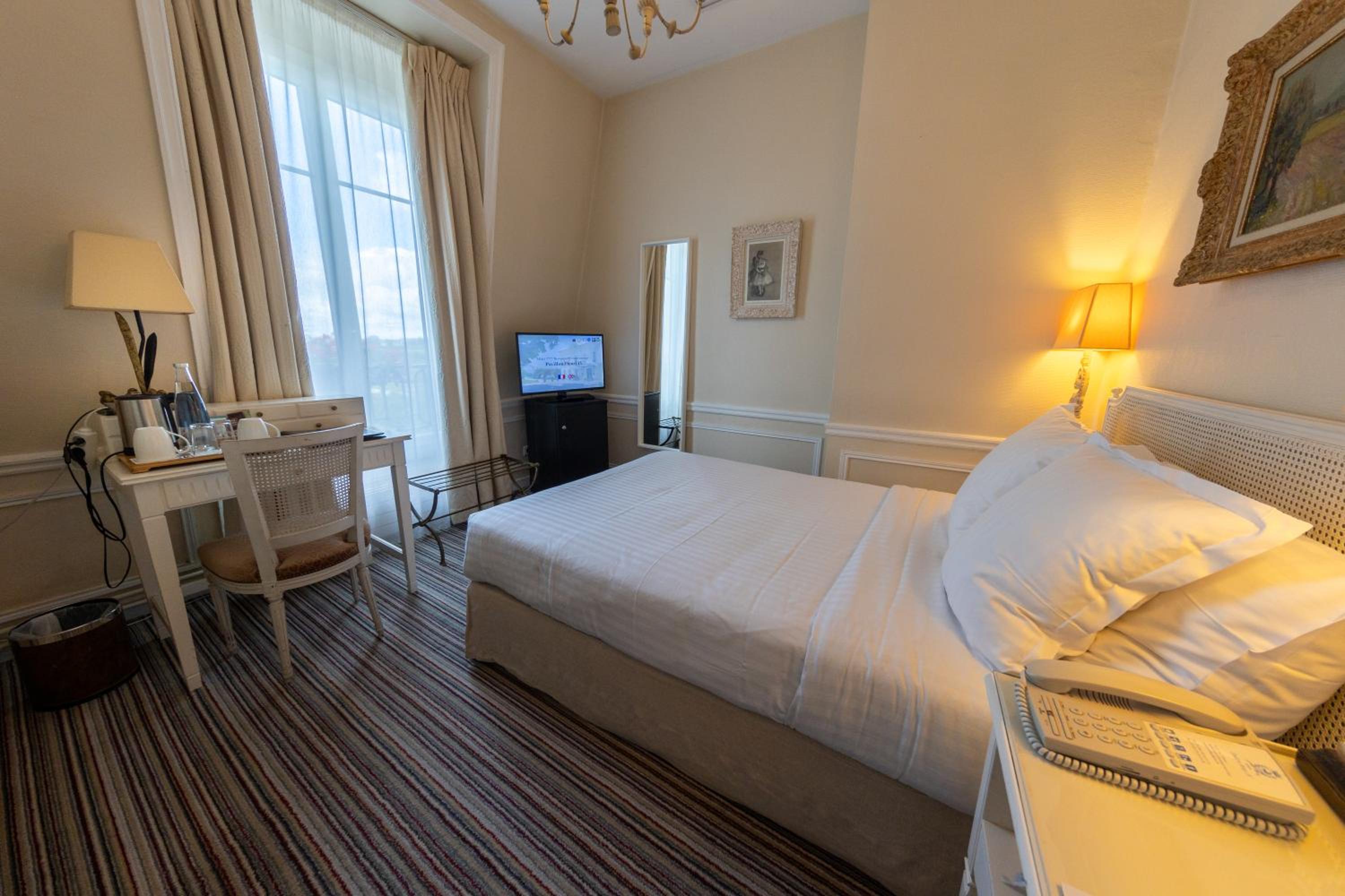 Classic Room - Photo 7