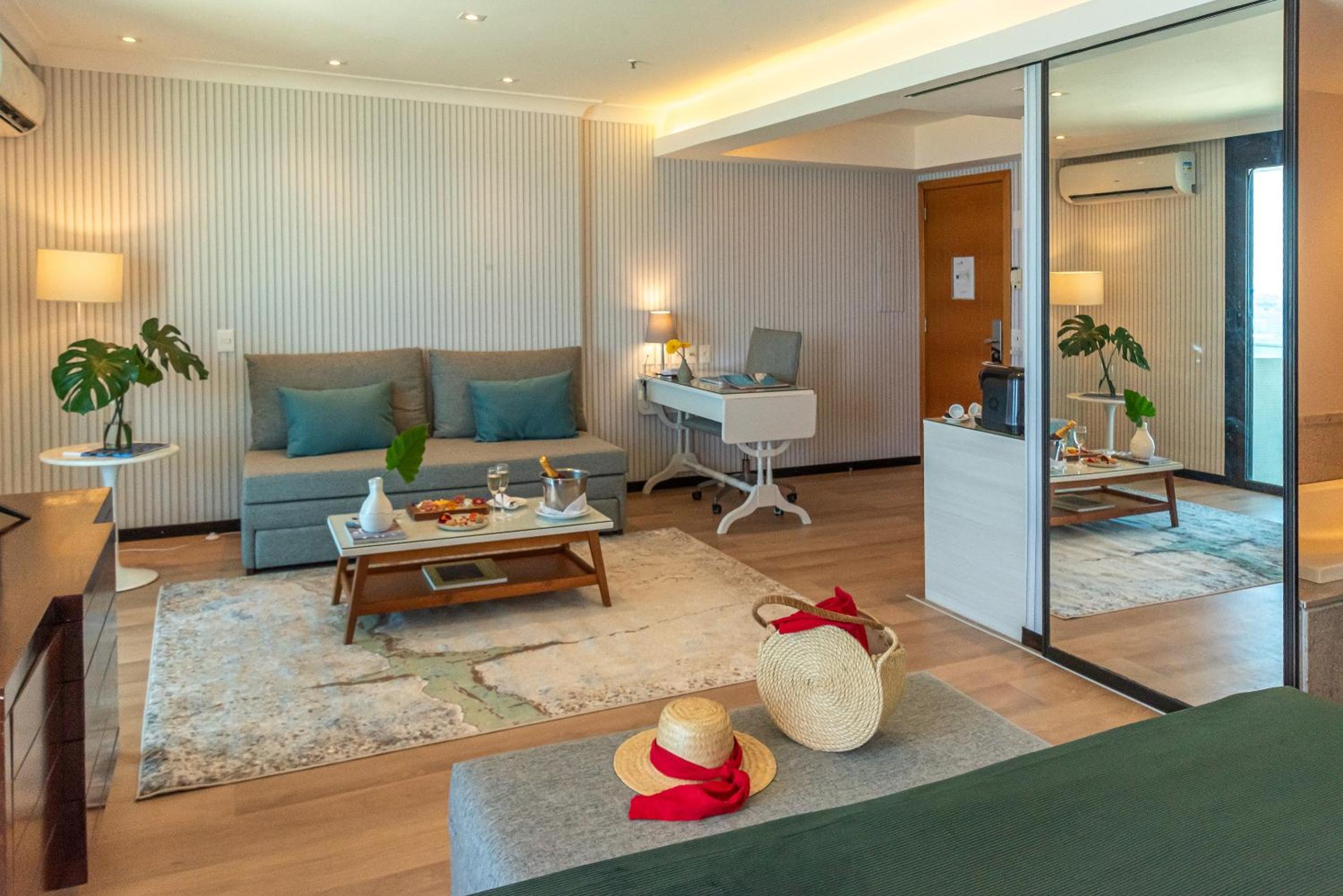 King Suite with Sea View