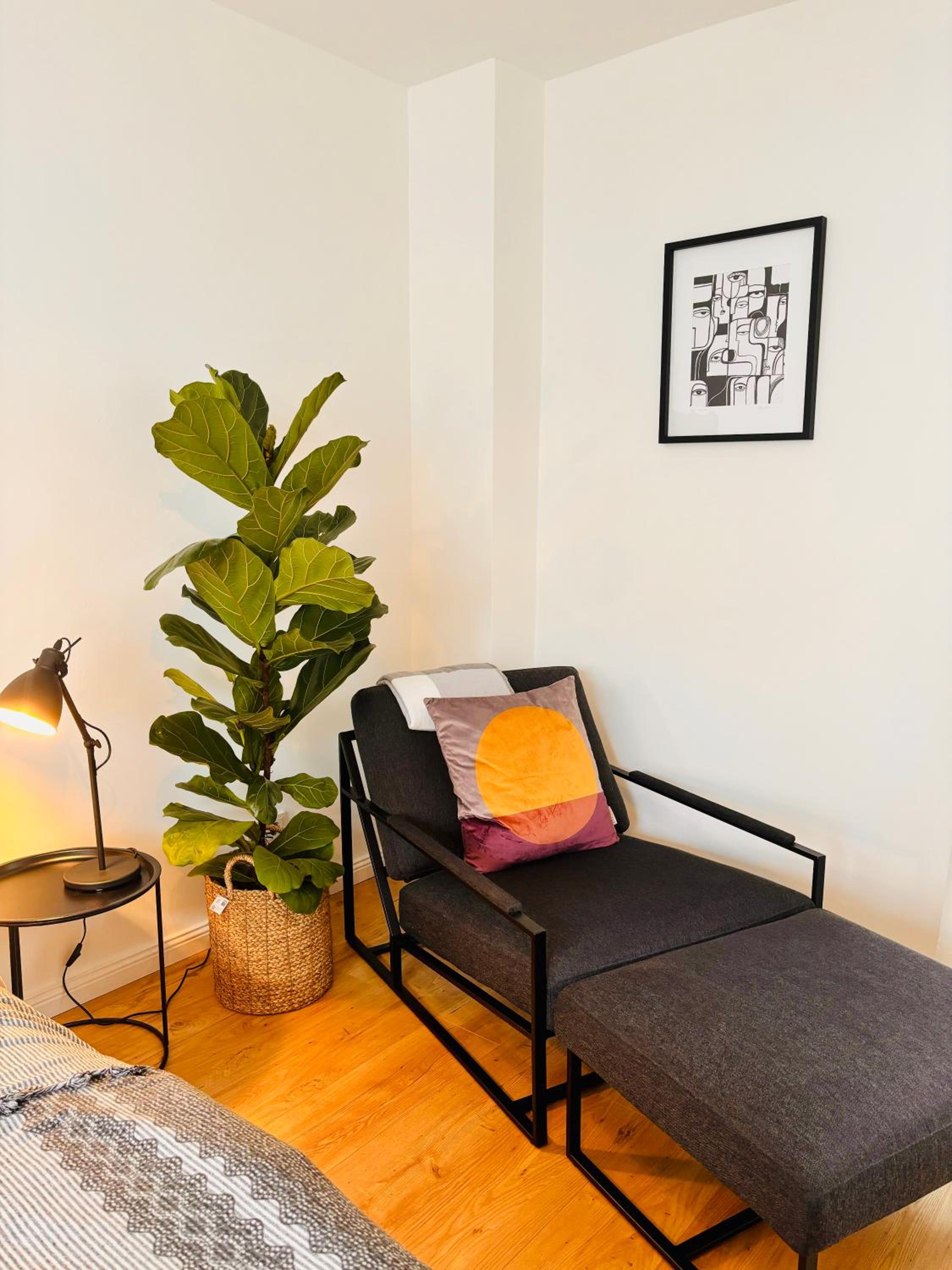 One-Bedroom Apartment photo 3