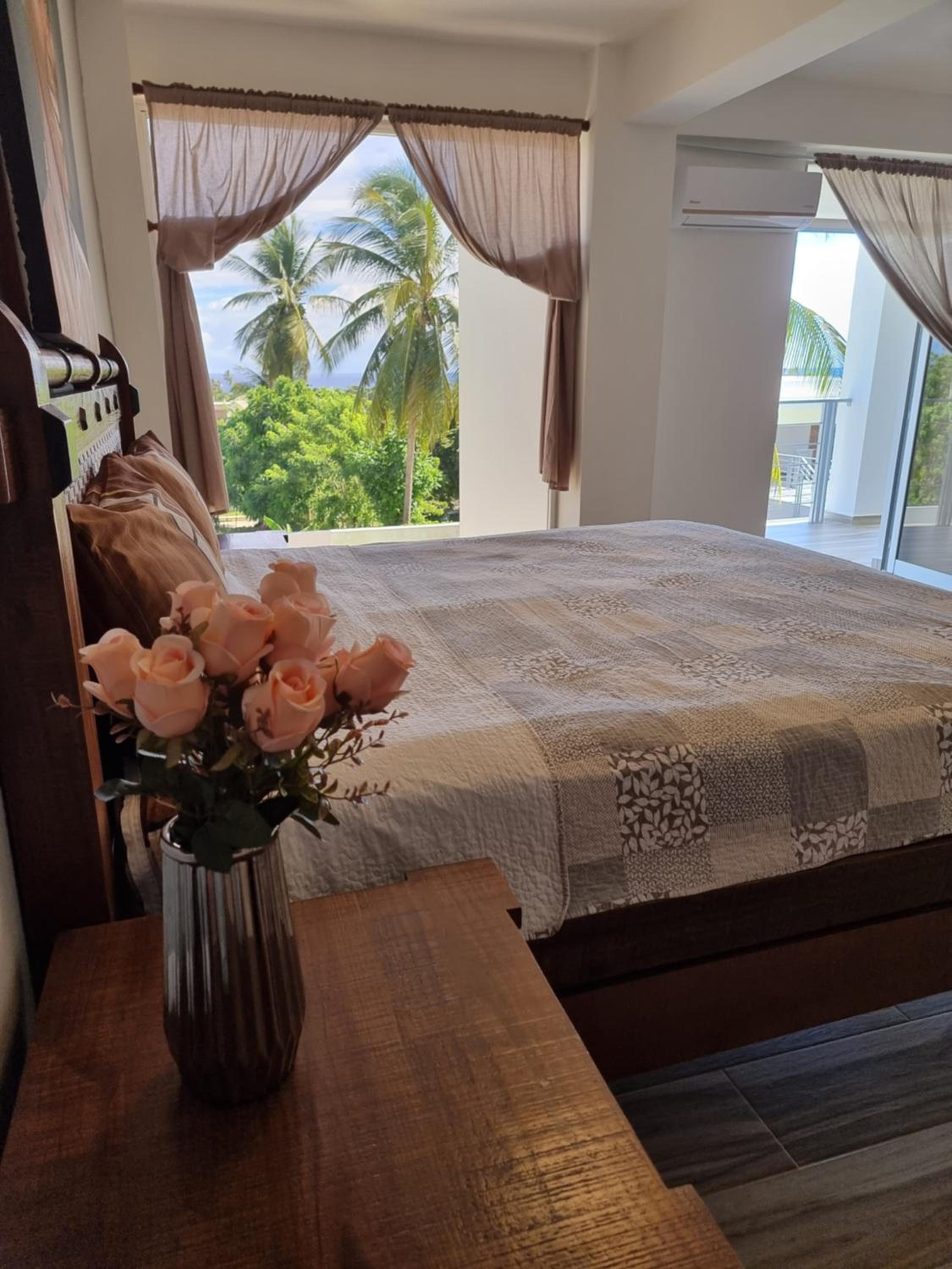 Two-Bedroom Deluxe Apartment with Ocean View photo 3
