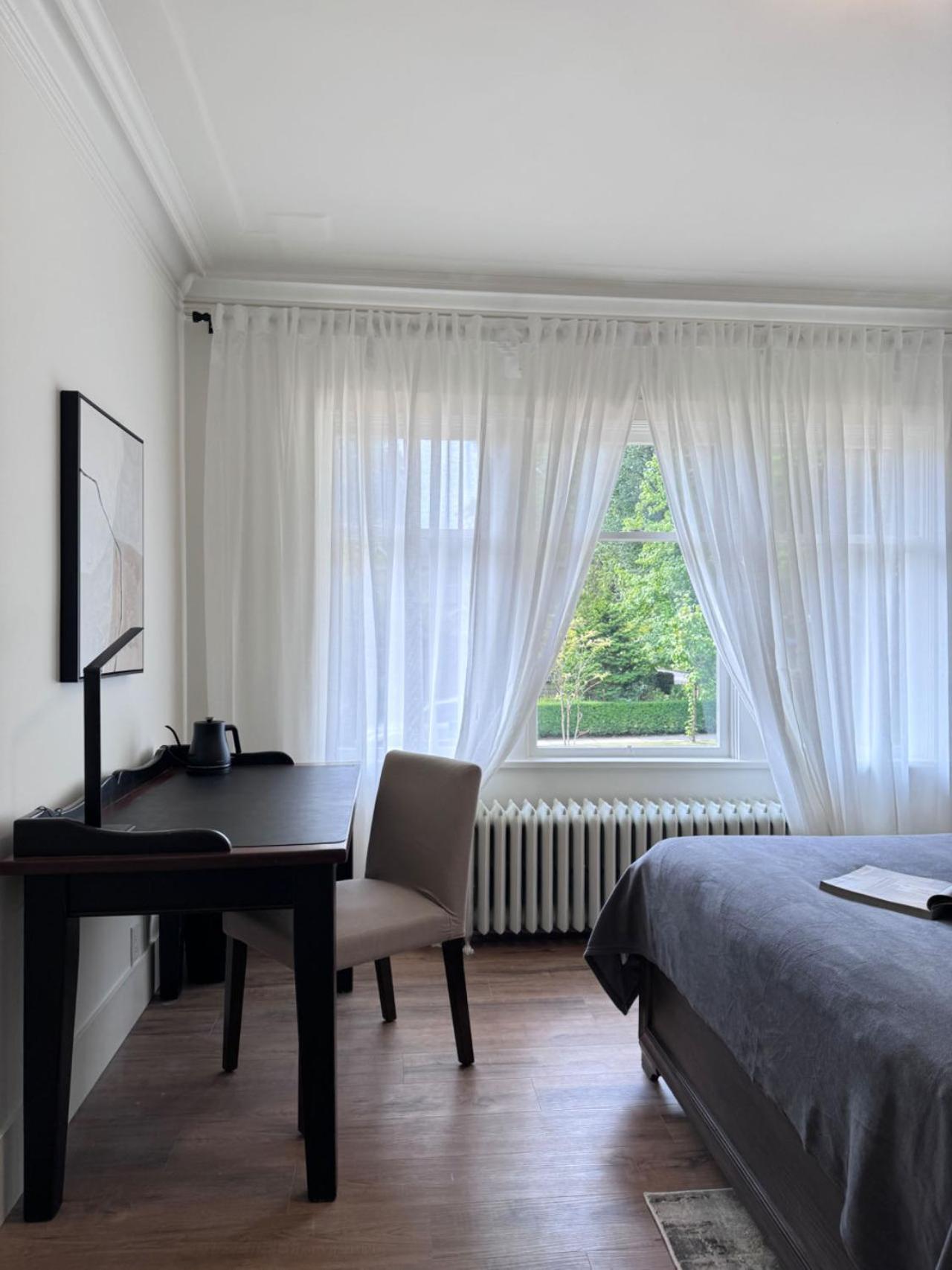 Deluxe Queen Room photo 2