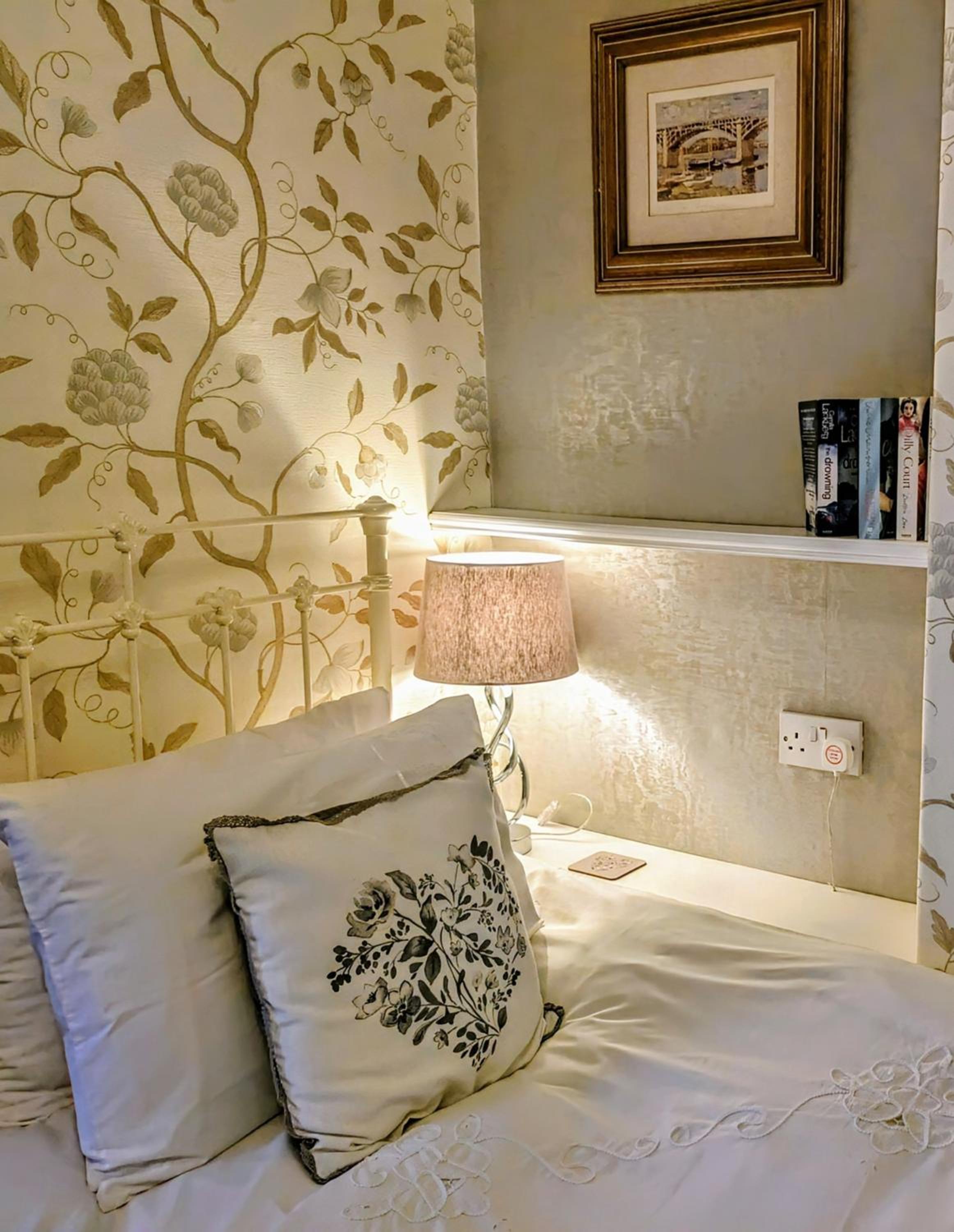 Deluxe Twin Room with Sea View photo 3