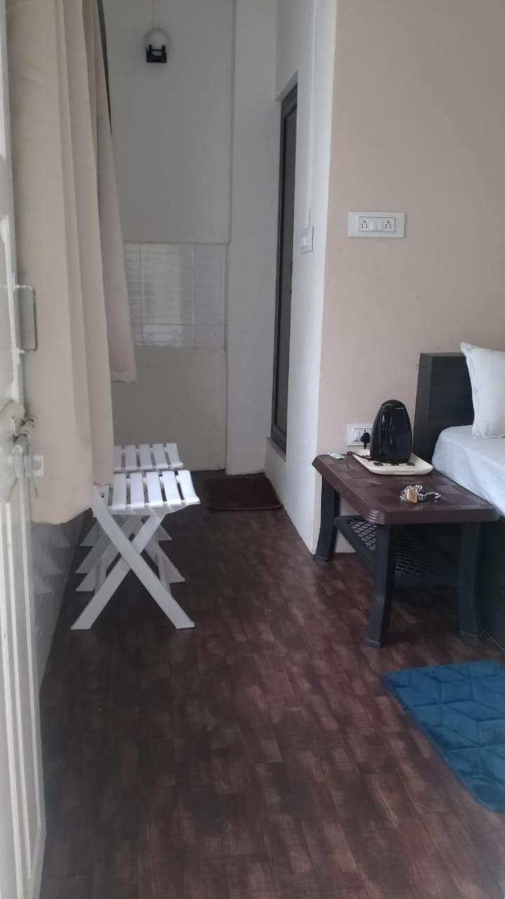 Single Room - Photo 1
