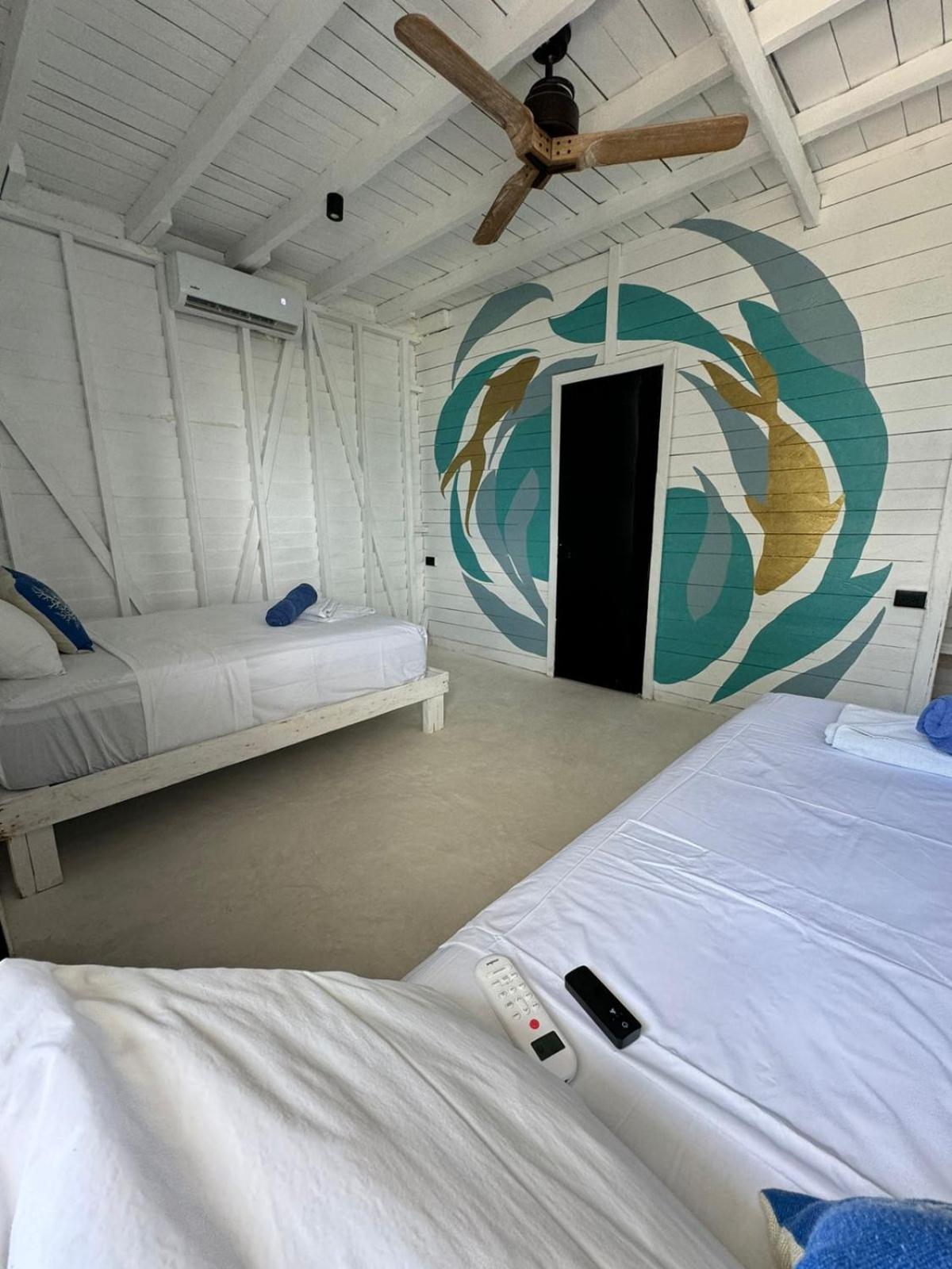 Deluxe Double Room with Side Sea View photo 3