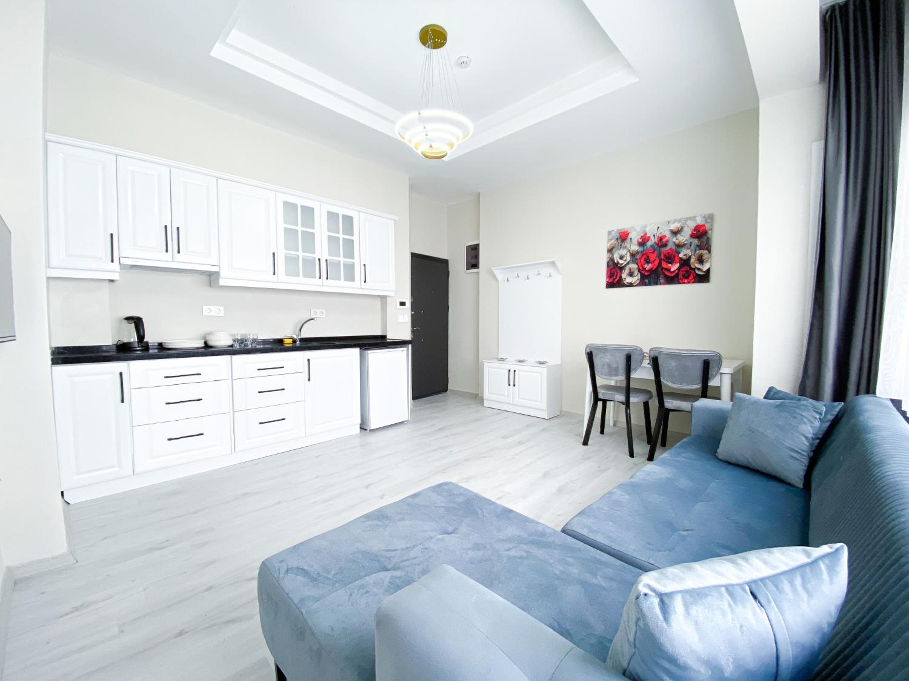 Apartment photo 2