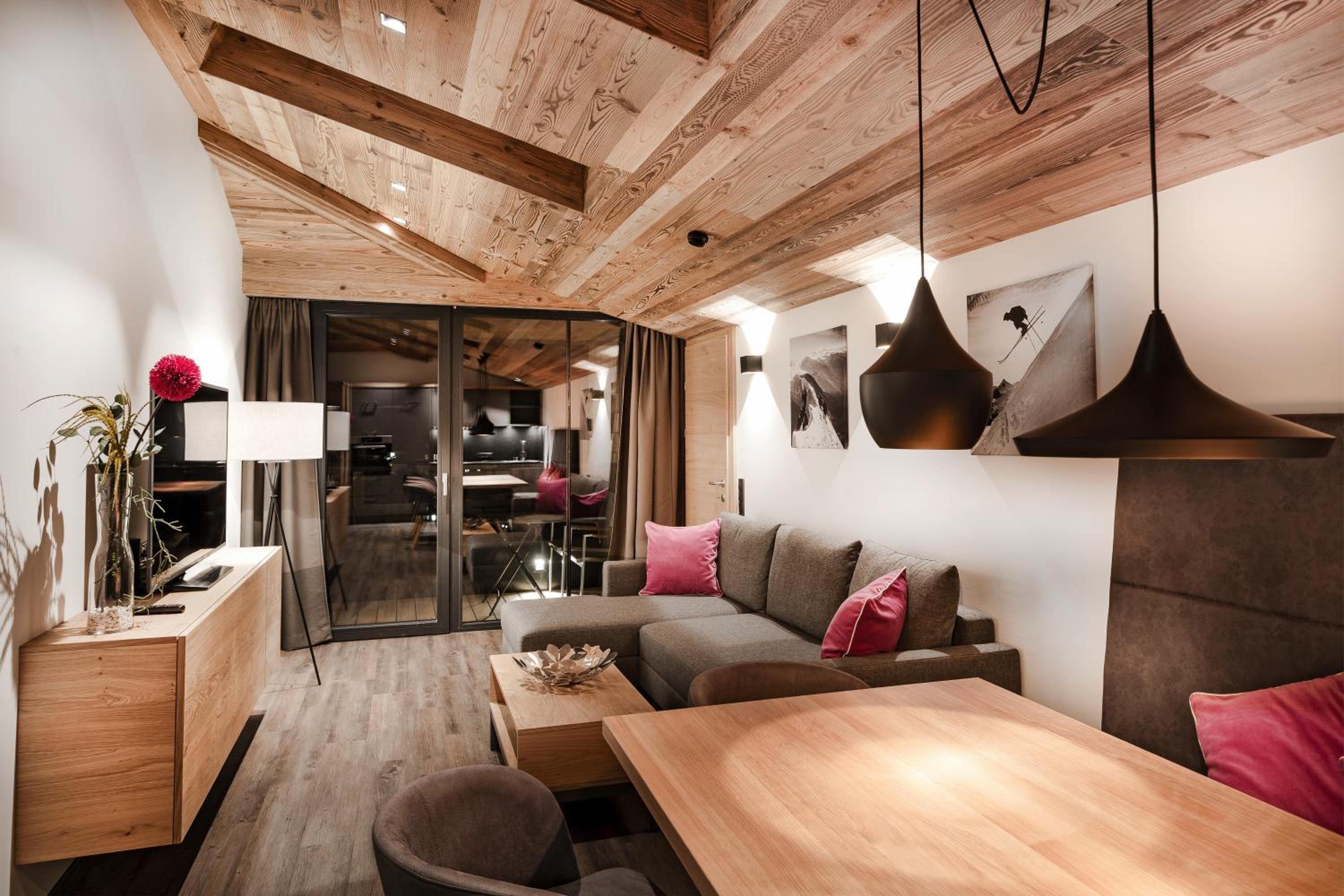 Two Bedroom Apartment with Balcony - Top 20 photo 2