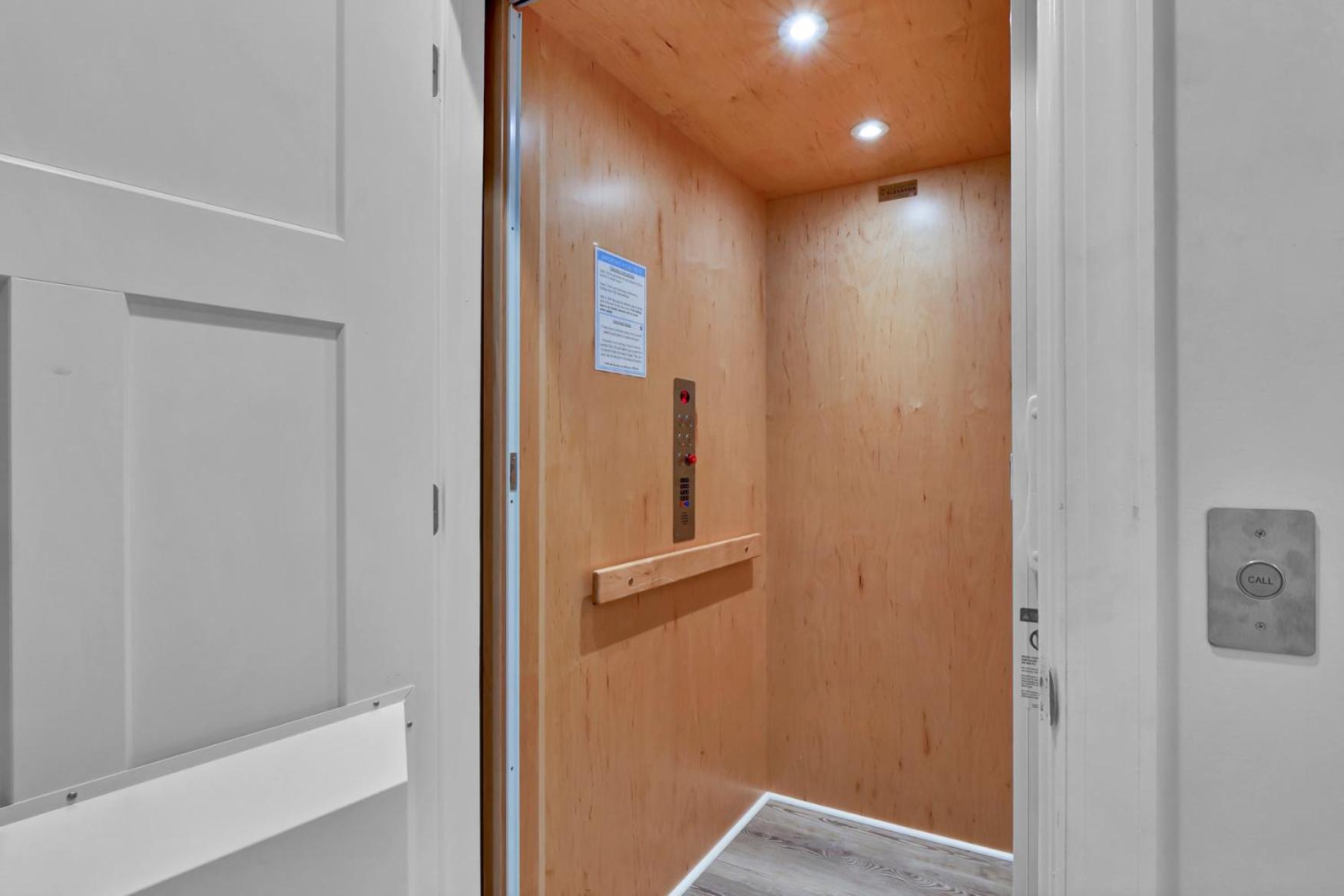 Four-Bedroom House photo 2