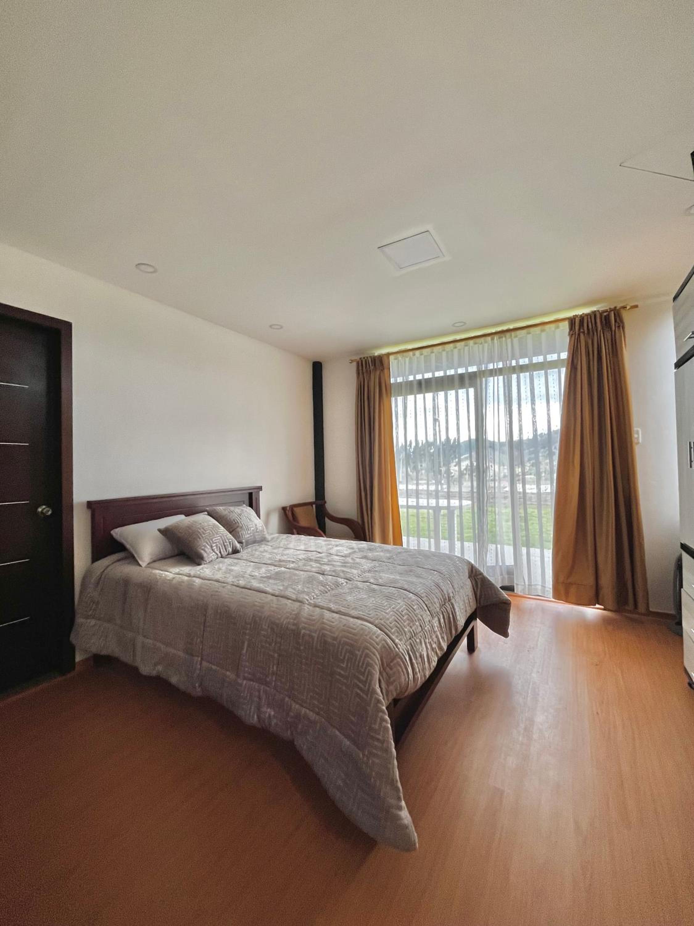 Villa photo 1