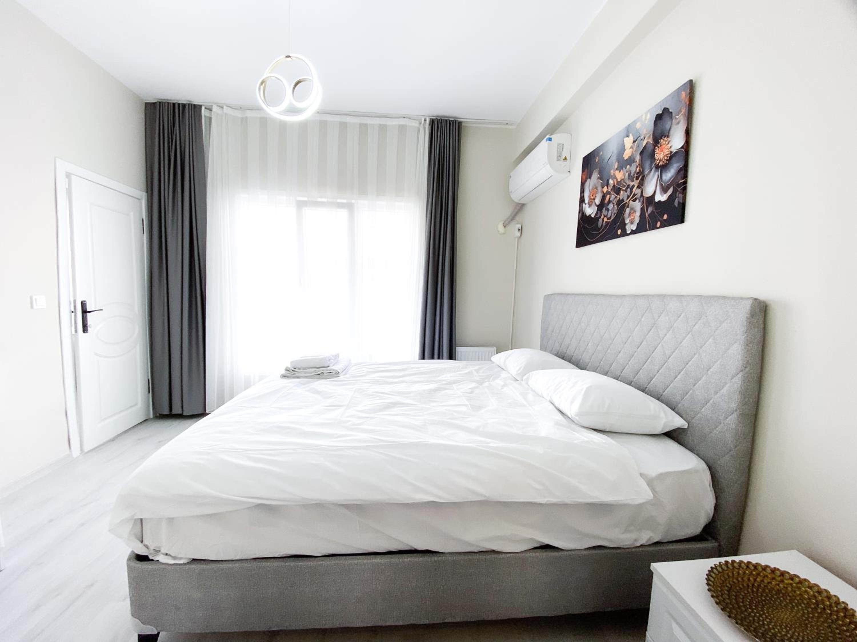 Apartment photo 2