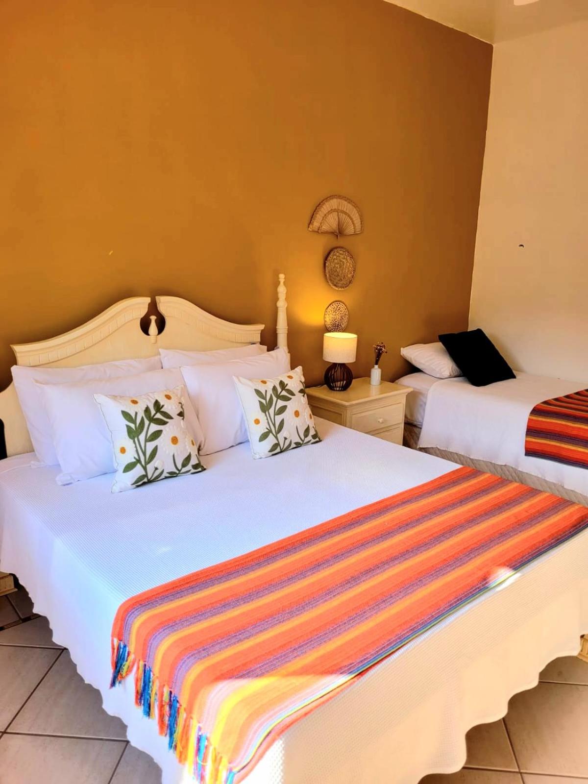 Queen Suite with Pool View photo 3