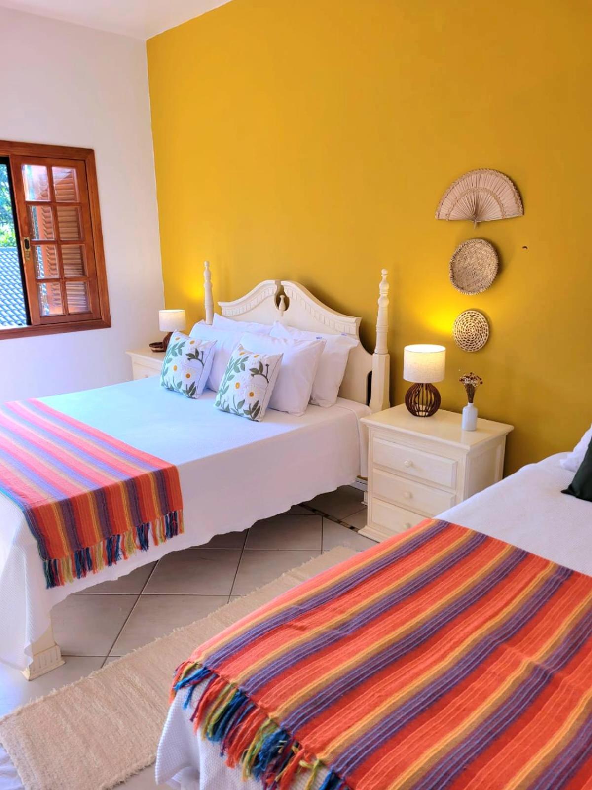 Queen Suite with Pool View photo 2