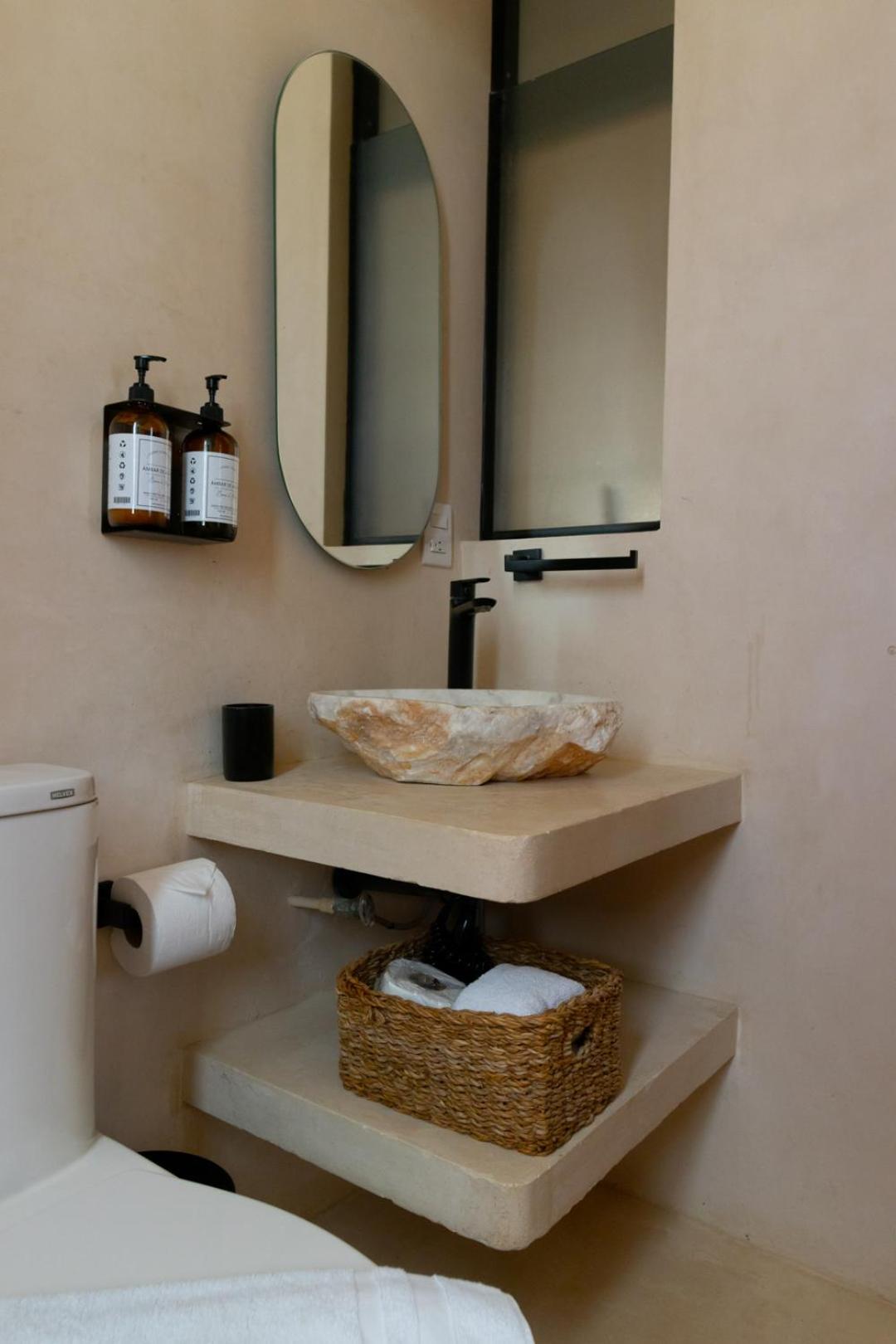 Small Double Room - Photo 14