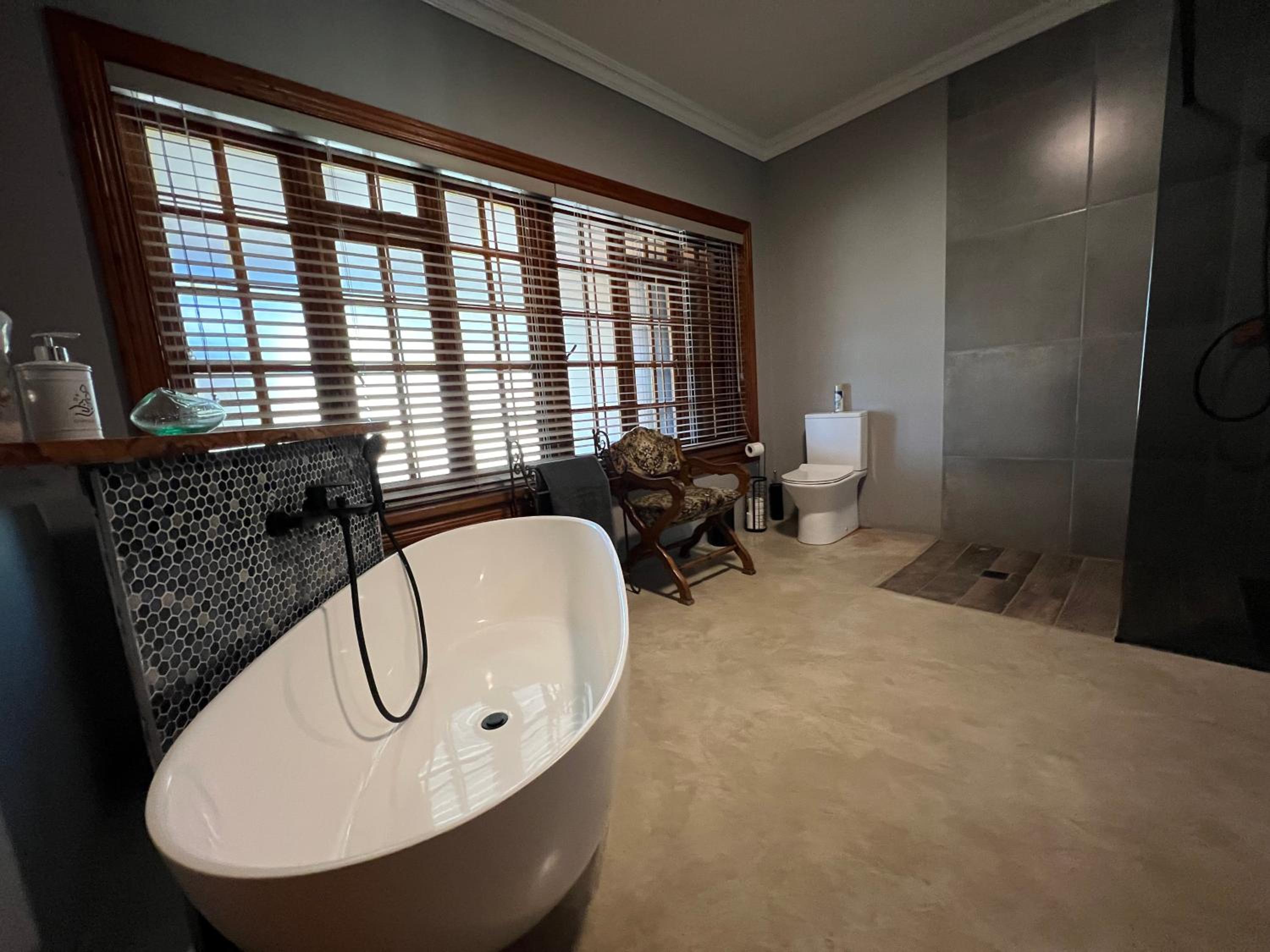Deluxe Family Suite photo 2