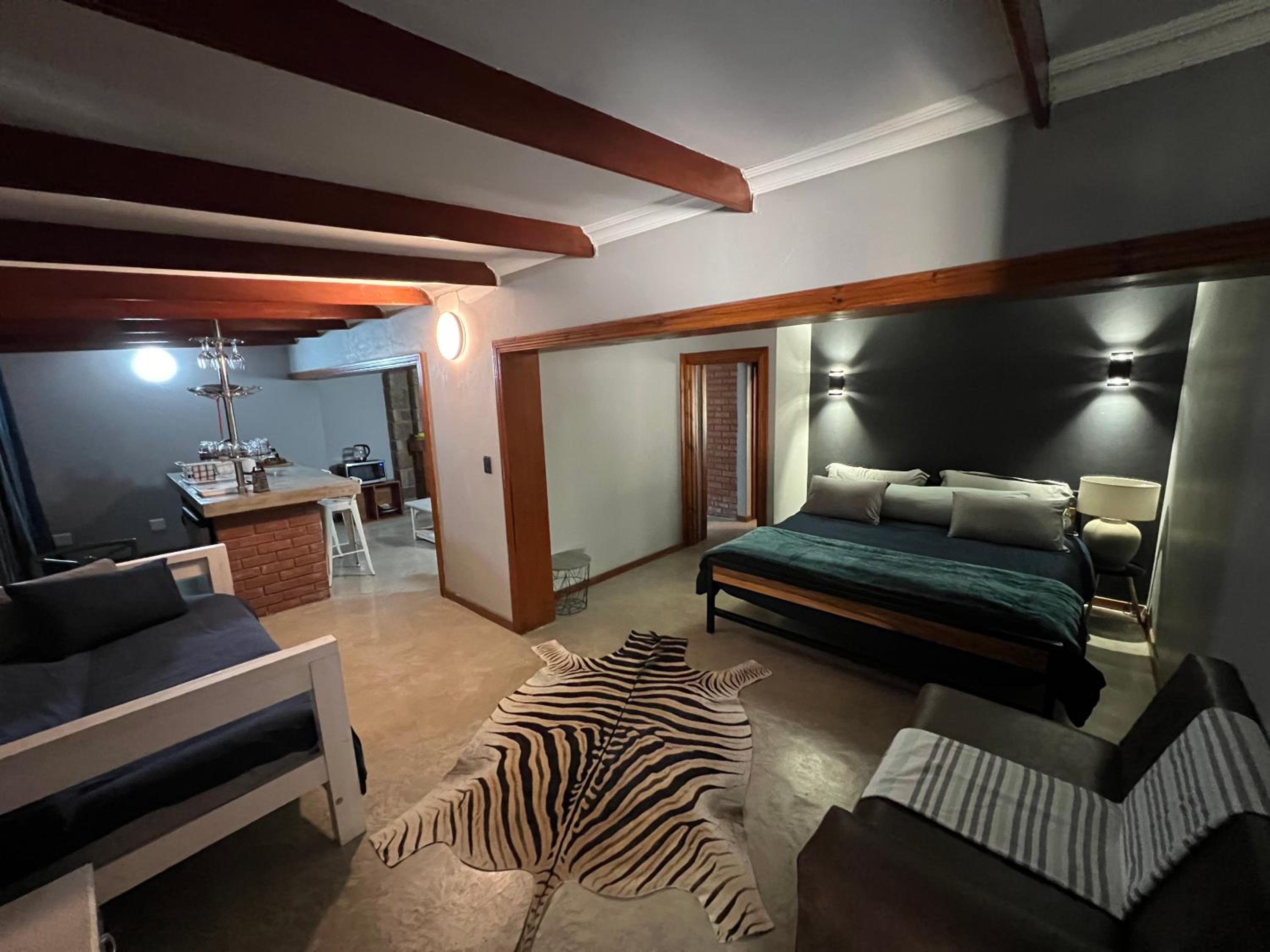 Deluxe Family Suite photo 1