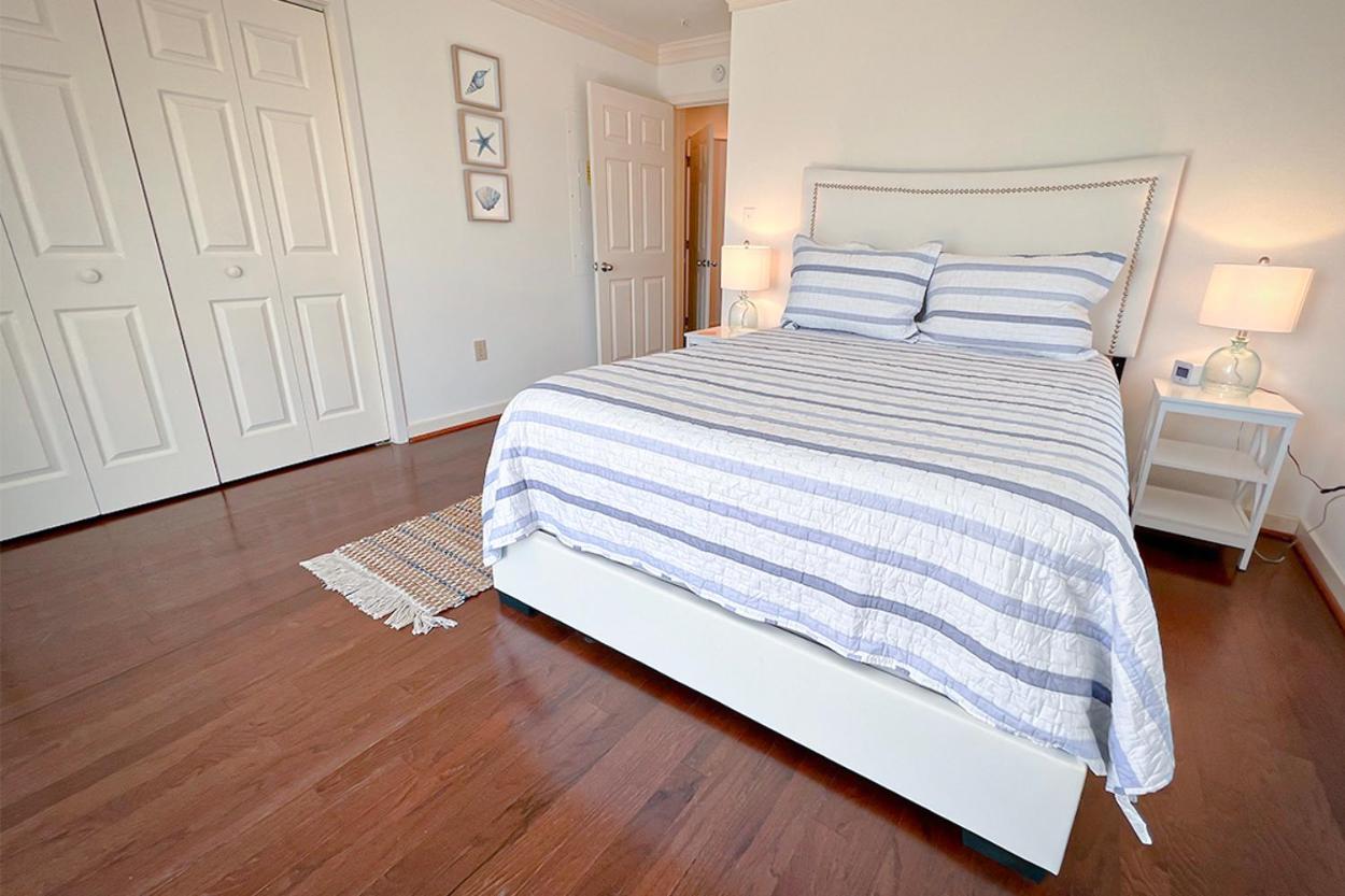 Four-Bedroom Apartment with Balcony  photo 2