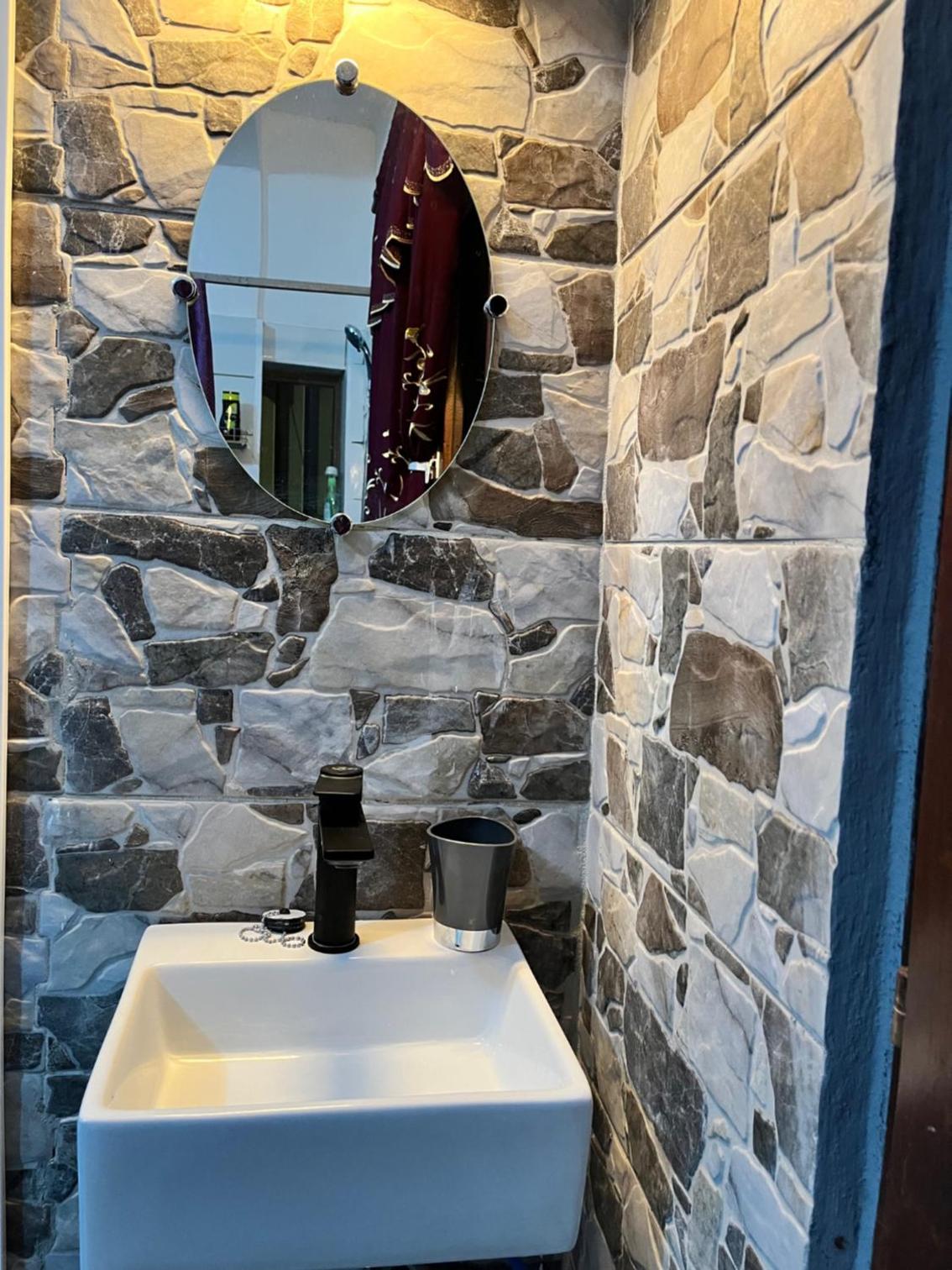 Deluxe Double Room with Shower photo 3