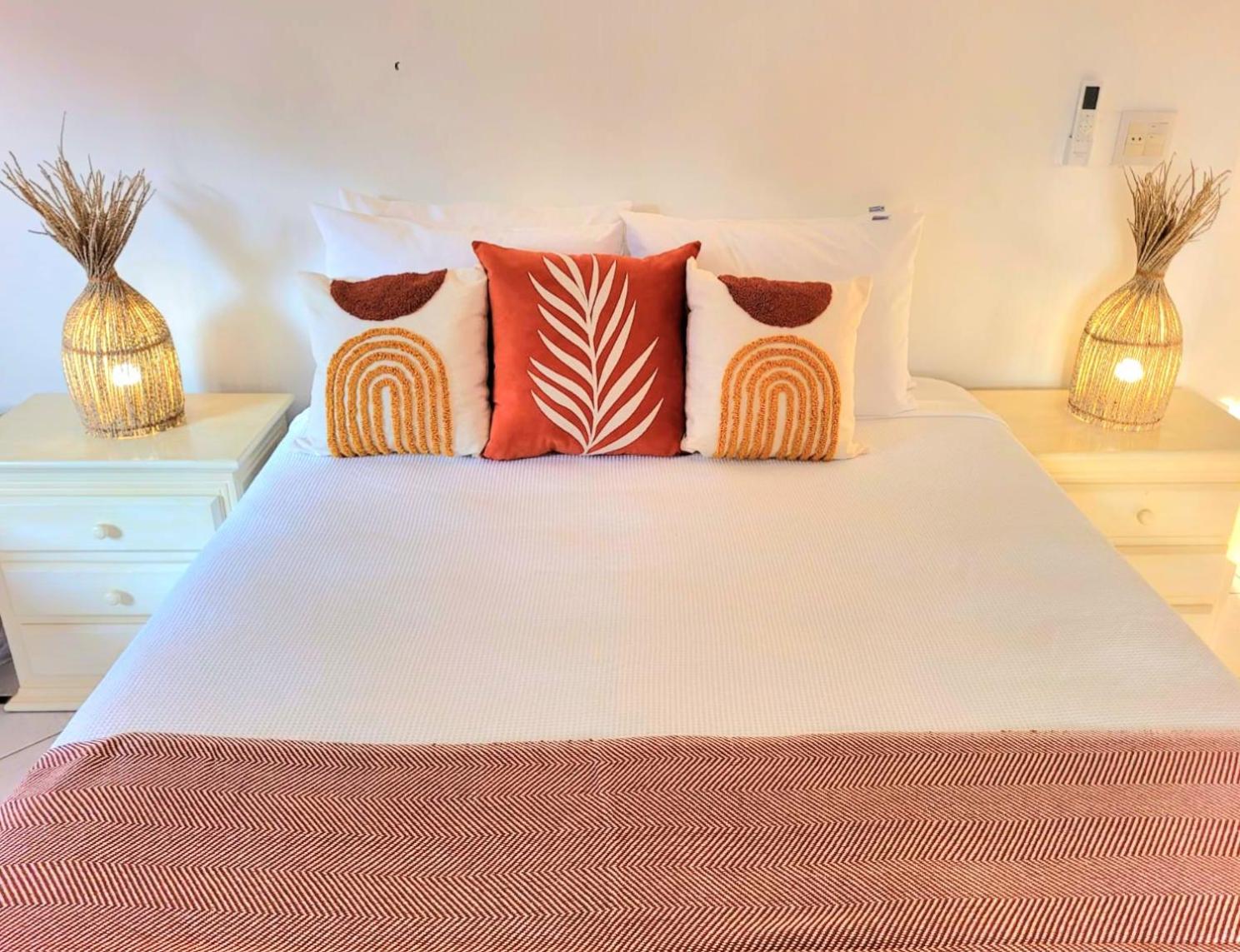 Deluxe Suite with Spa Bath photo 1