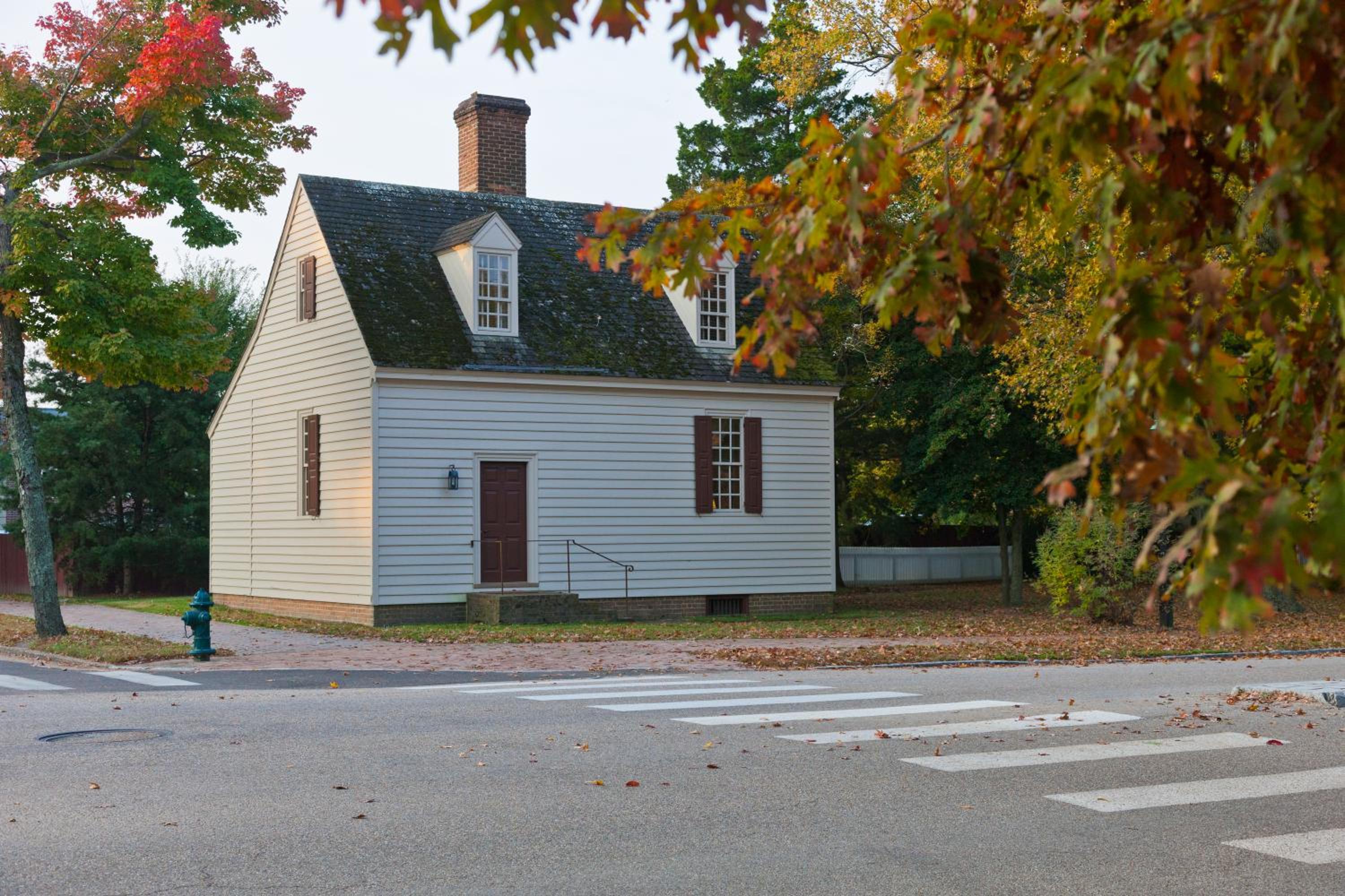 Two-Bedroom Deluxe Colonial House with Two Living Rooms  photo 1