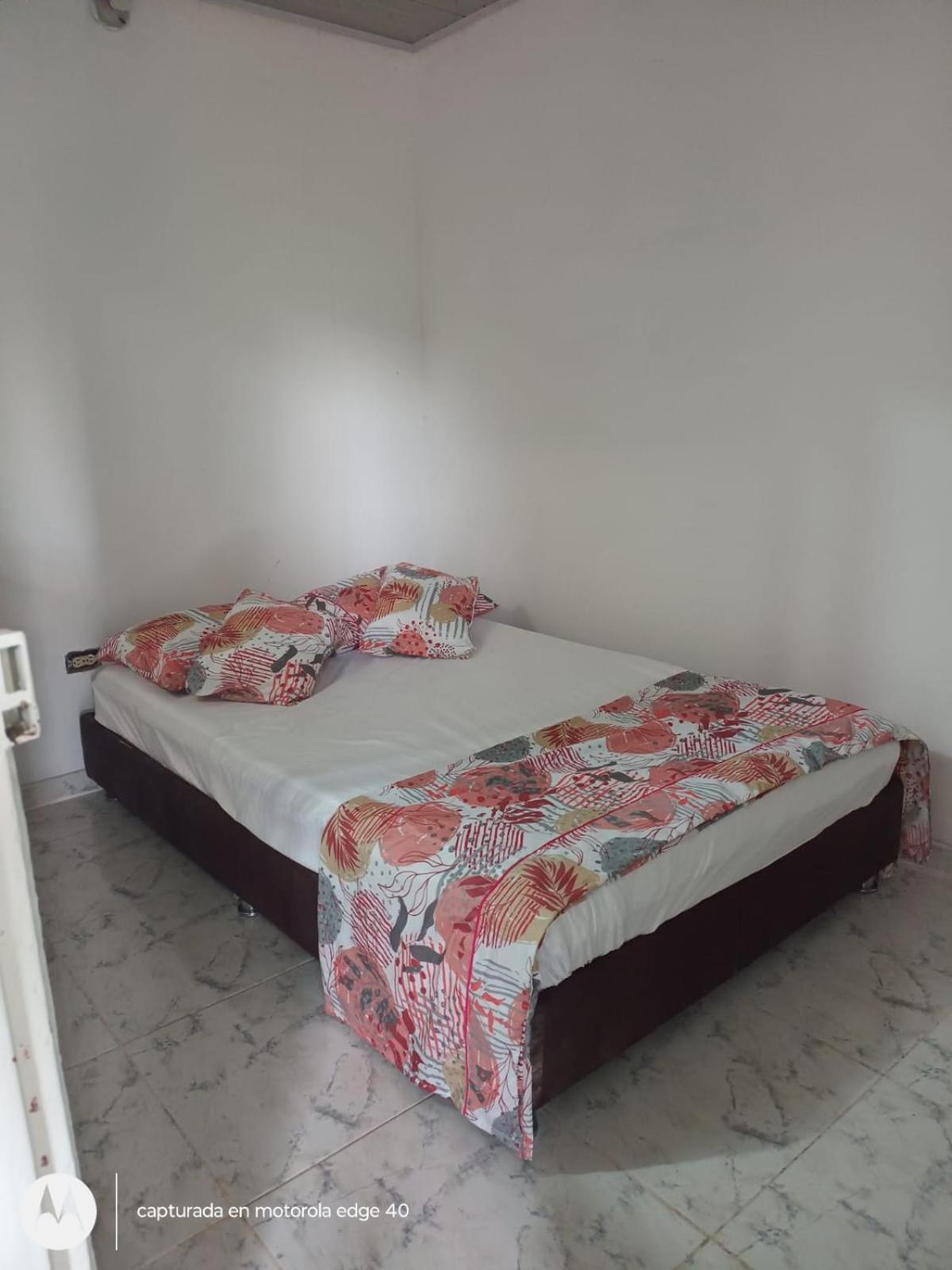 Single Room With Shared Bathroom photo 2