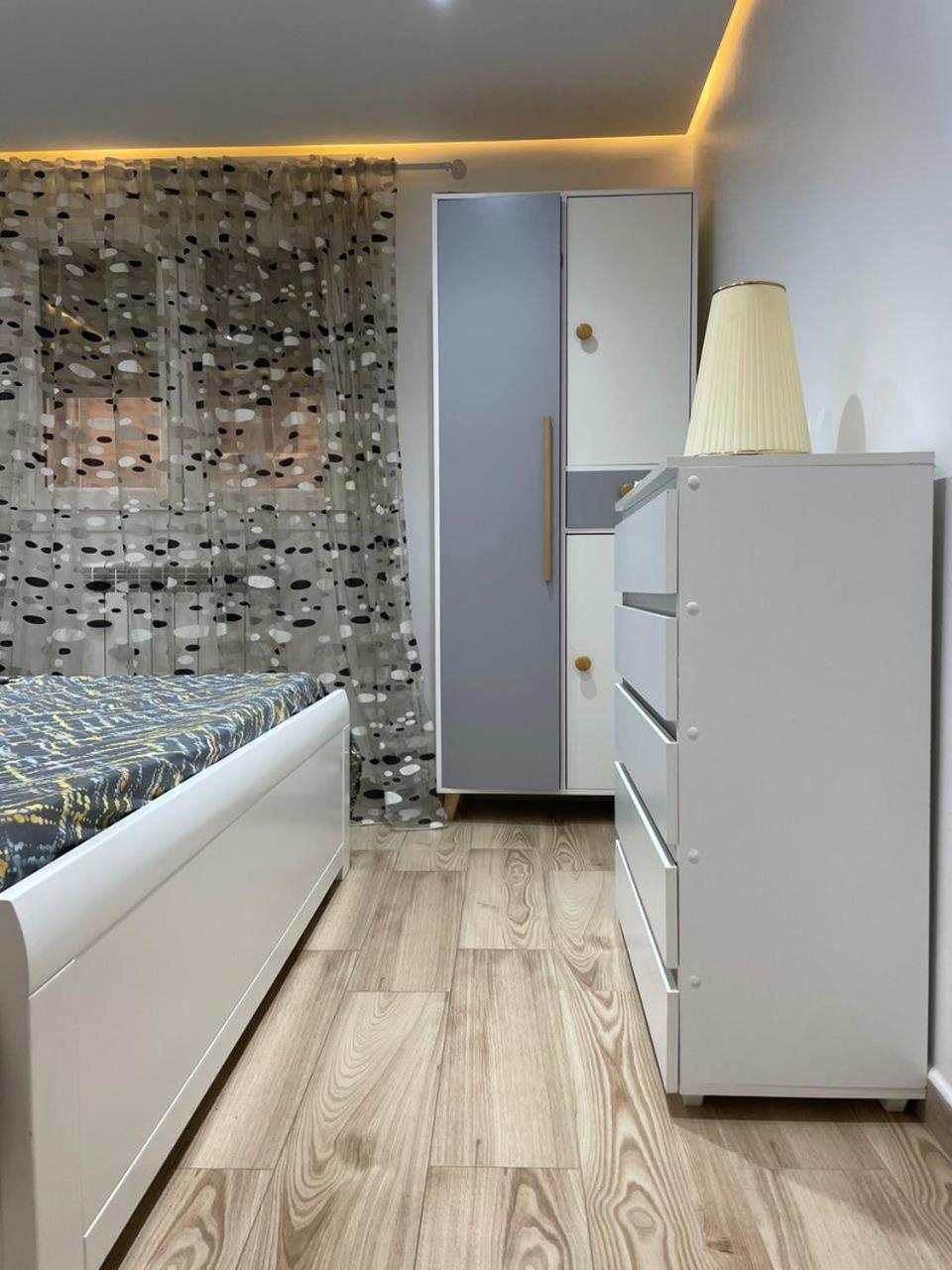 Three-Bedroom Apartment photo 2