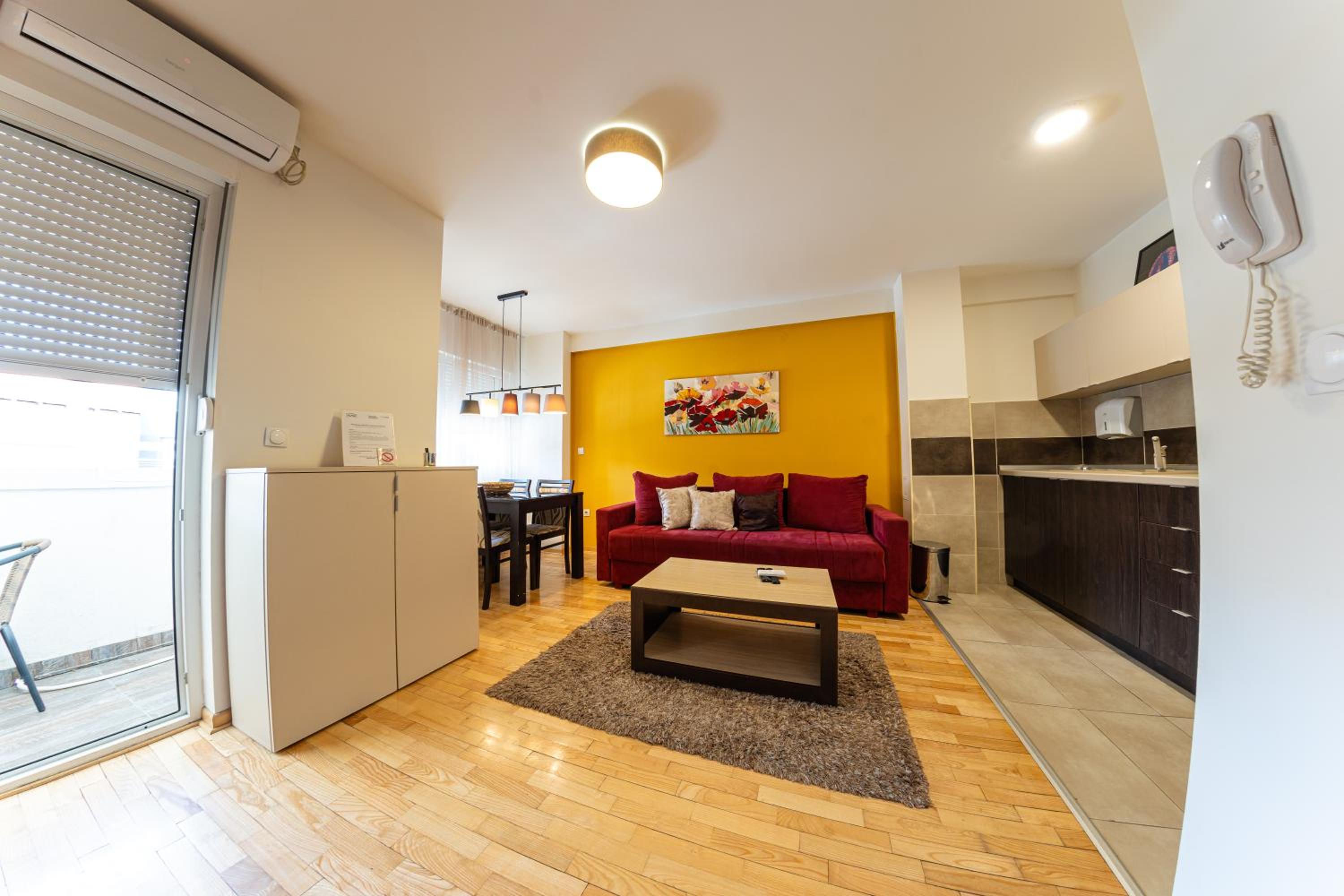 One-Bedroom Apartment with Balcony - Photo 2