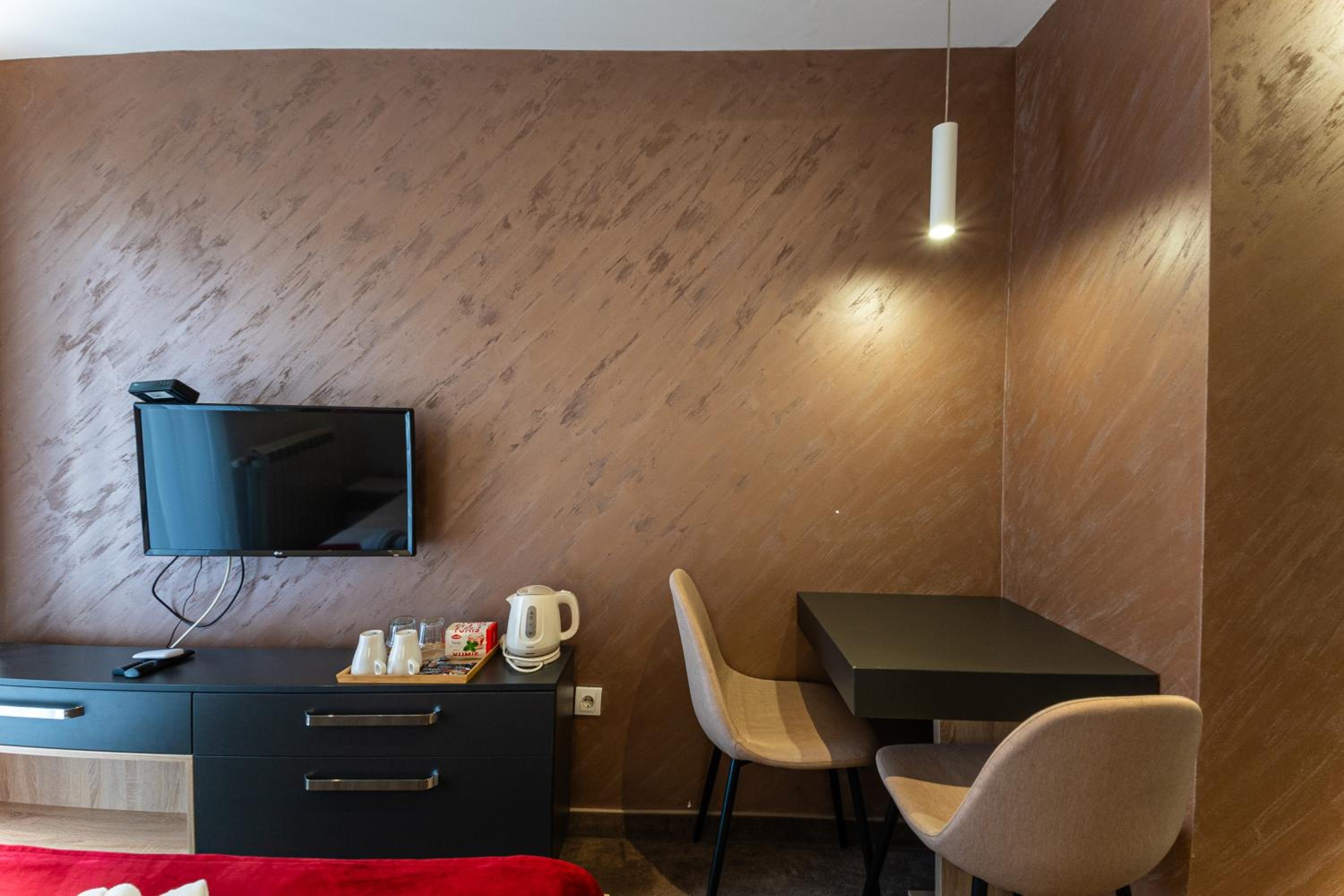 Double Room with Terrace - Photo 3