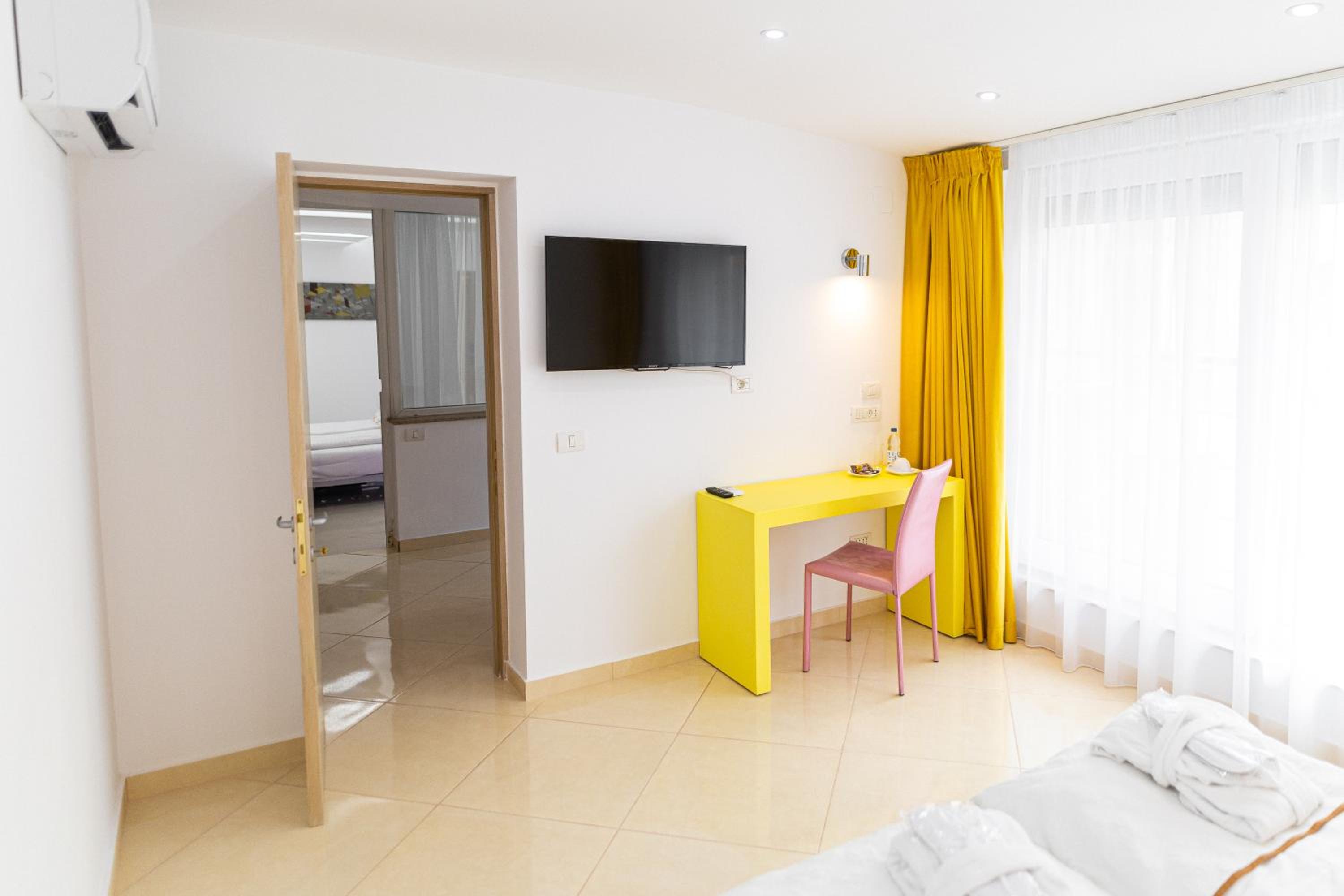 Family Suite - Photo 4
