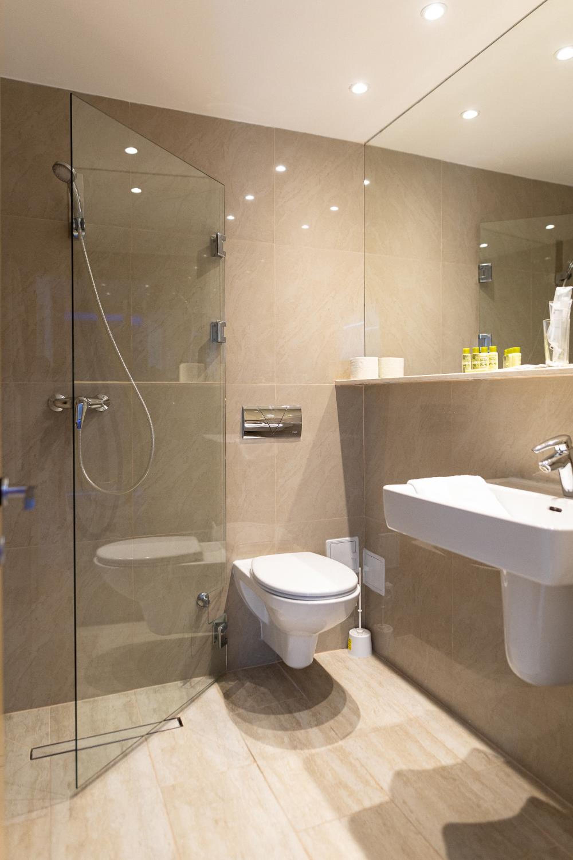 Family Suite - Photo 6