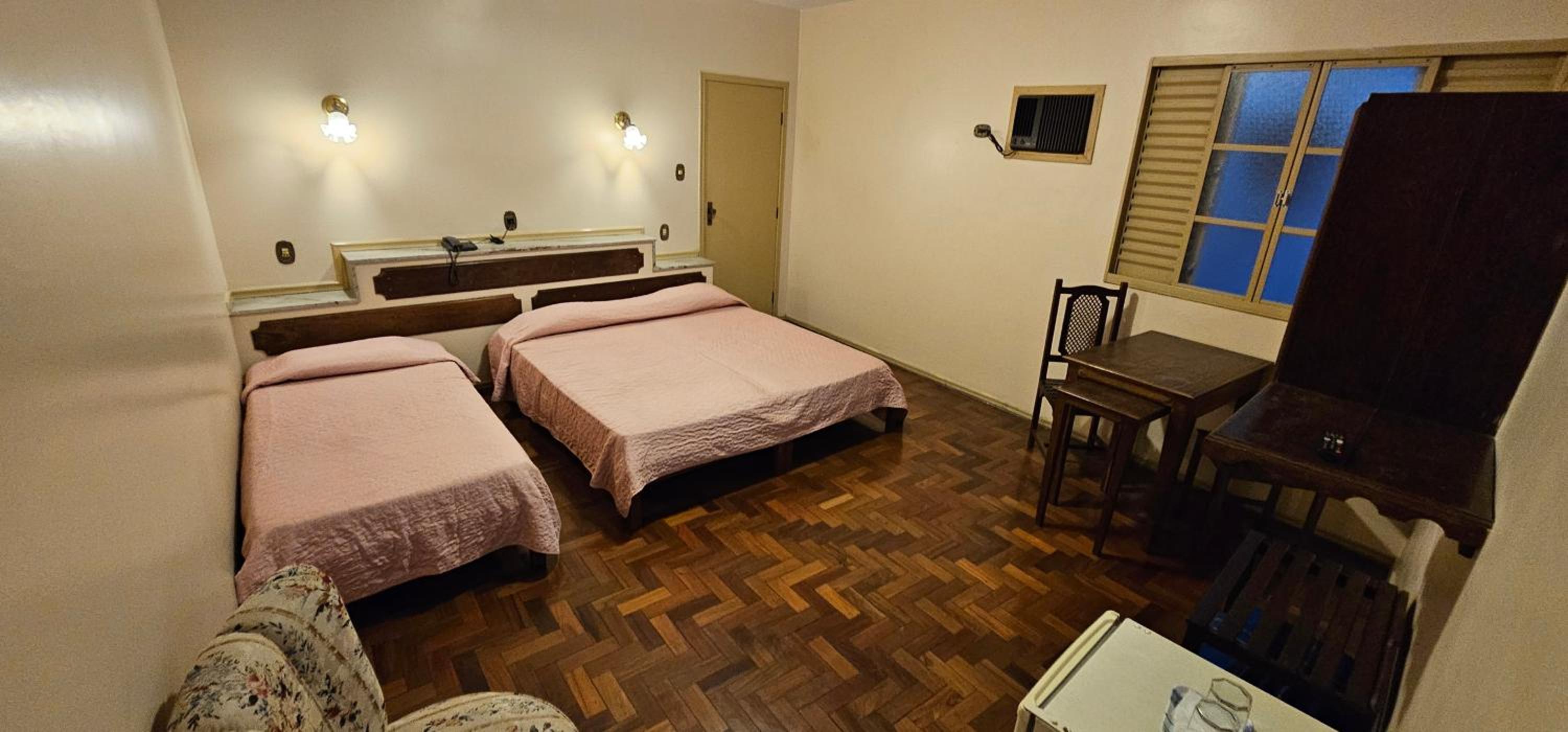 Triple Room with Private Bathroom - Photo 2