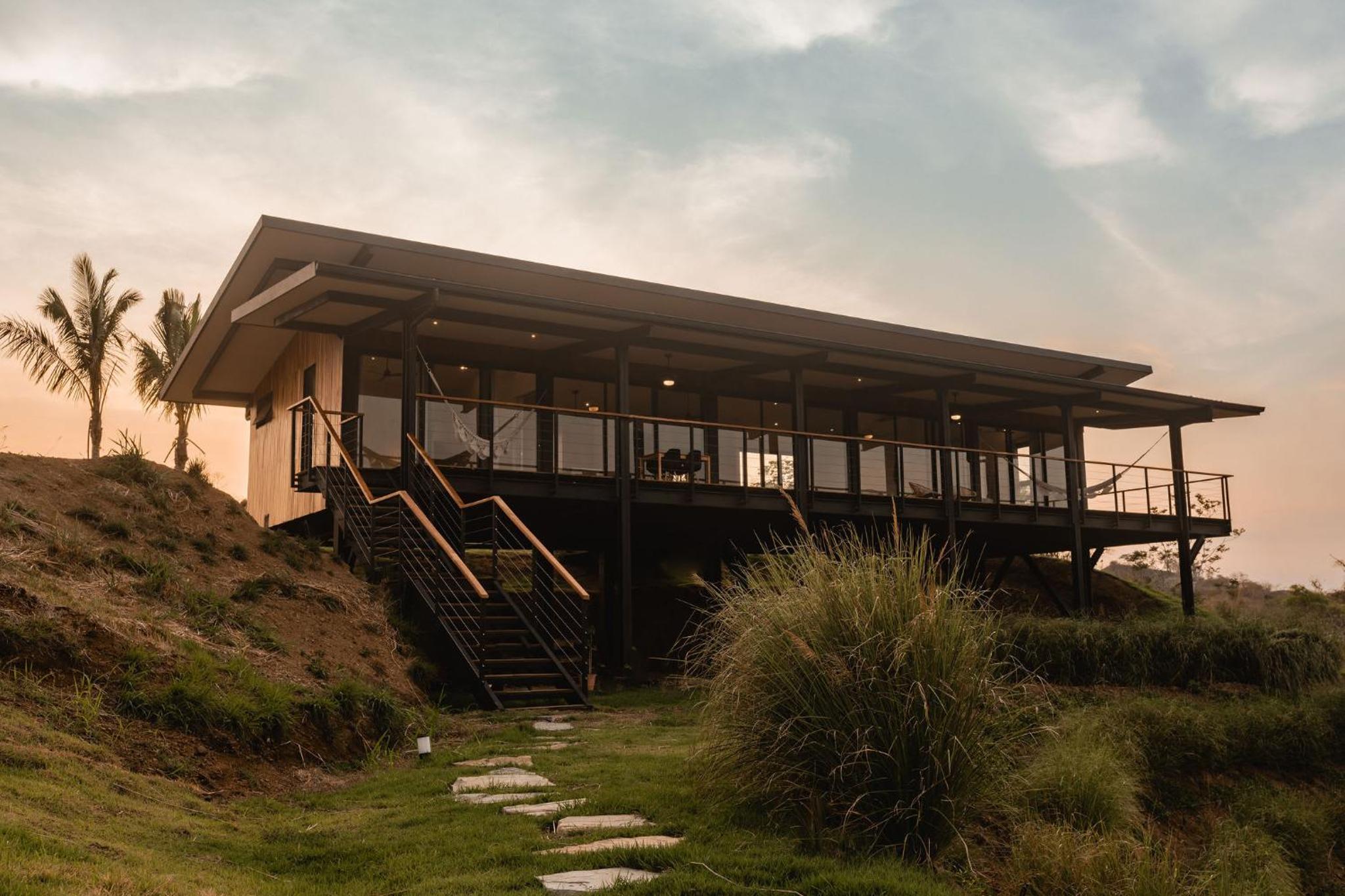Villa photo 2
