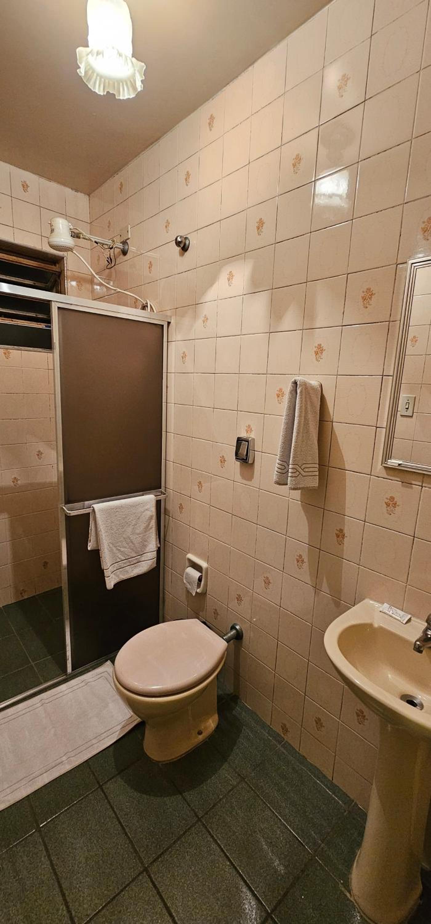 Single Room with Private Bathroom photo 2
