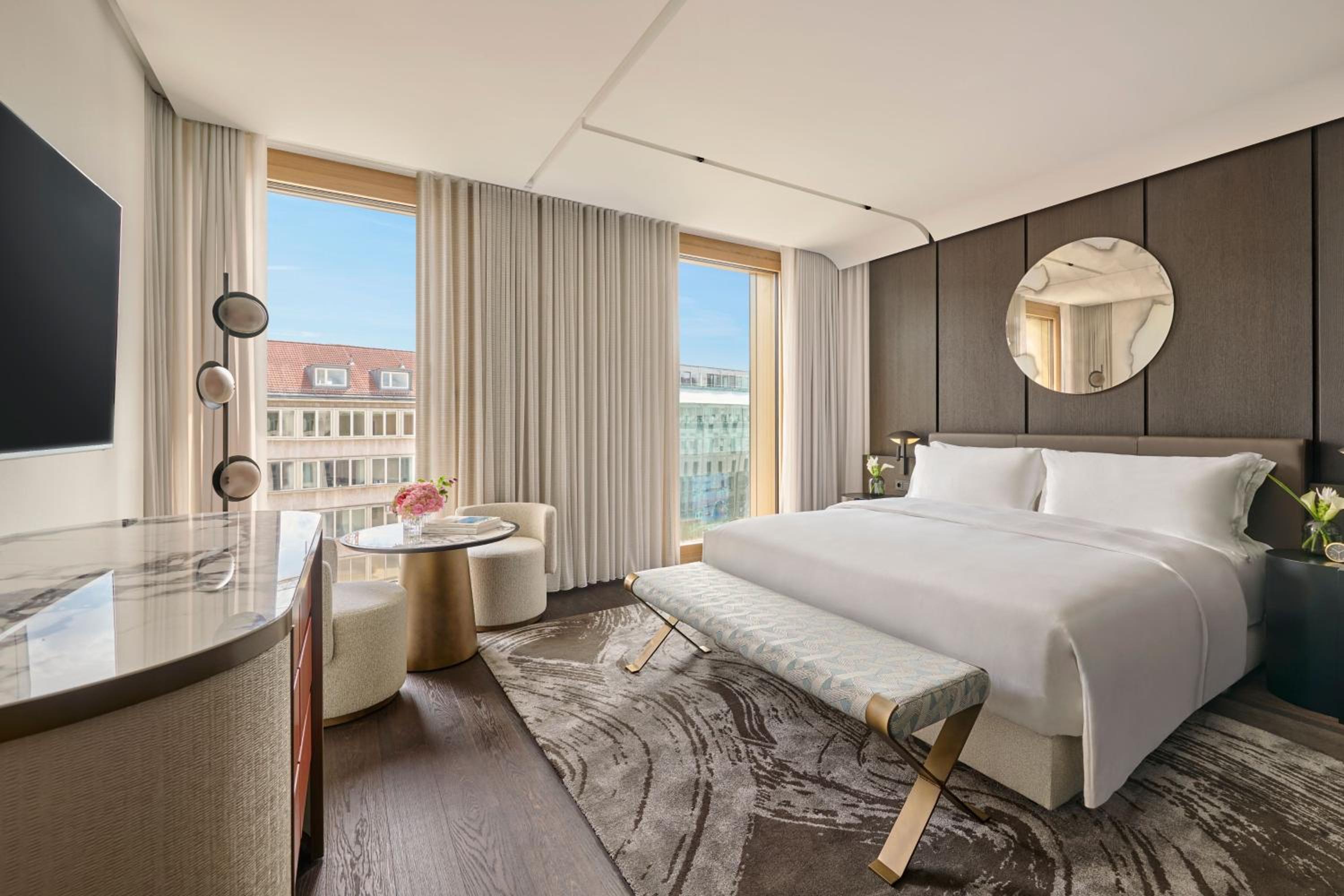 Deluxe King Room - Photo 1