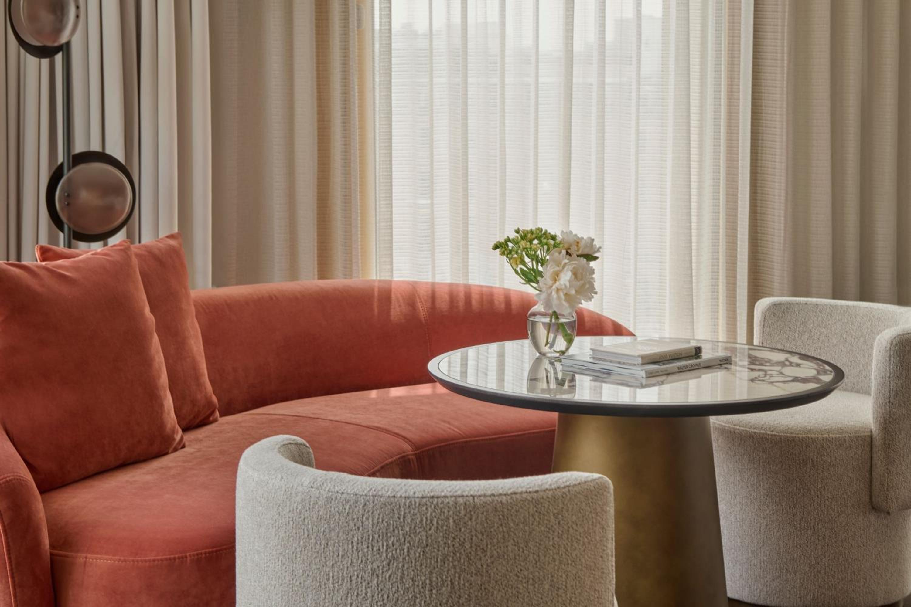 Grand Junior King Suite - Photo 5