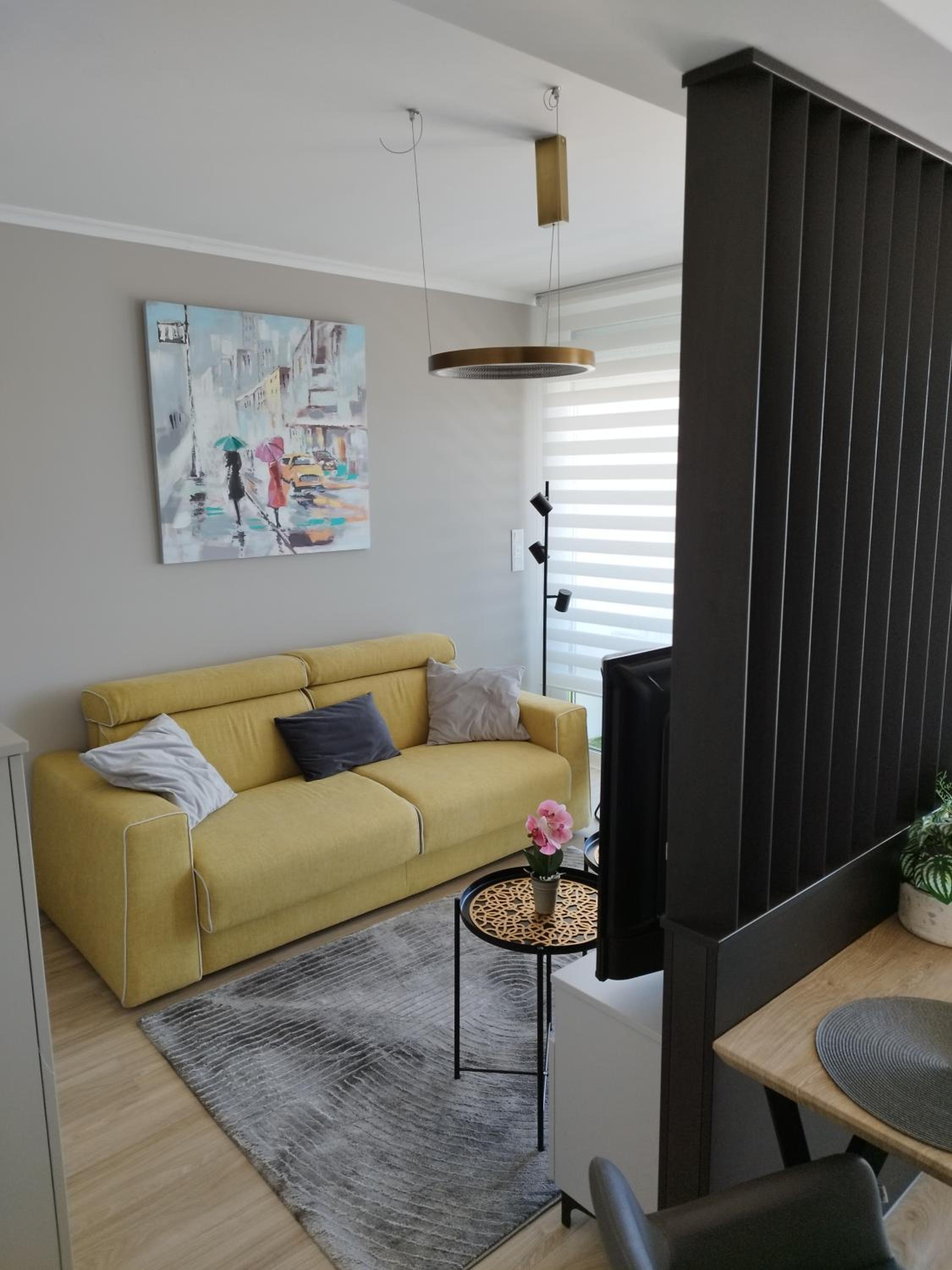One-Bedroom Apartment photo 1
