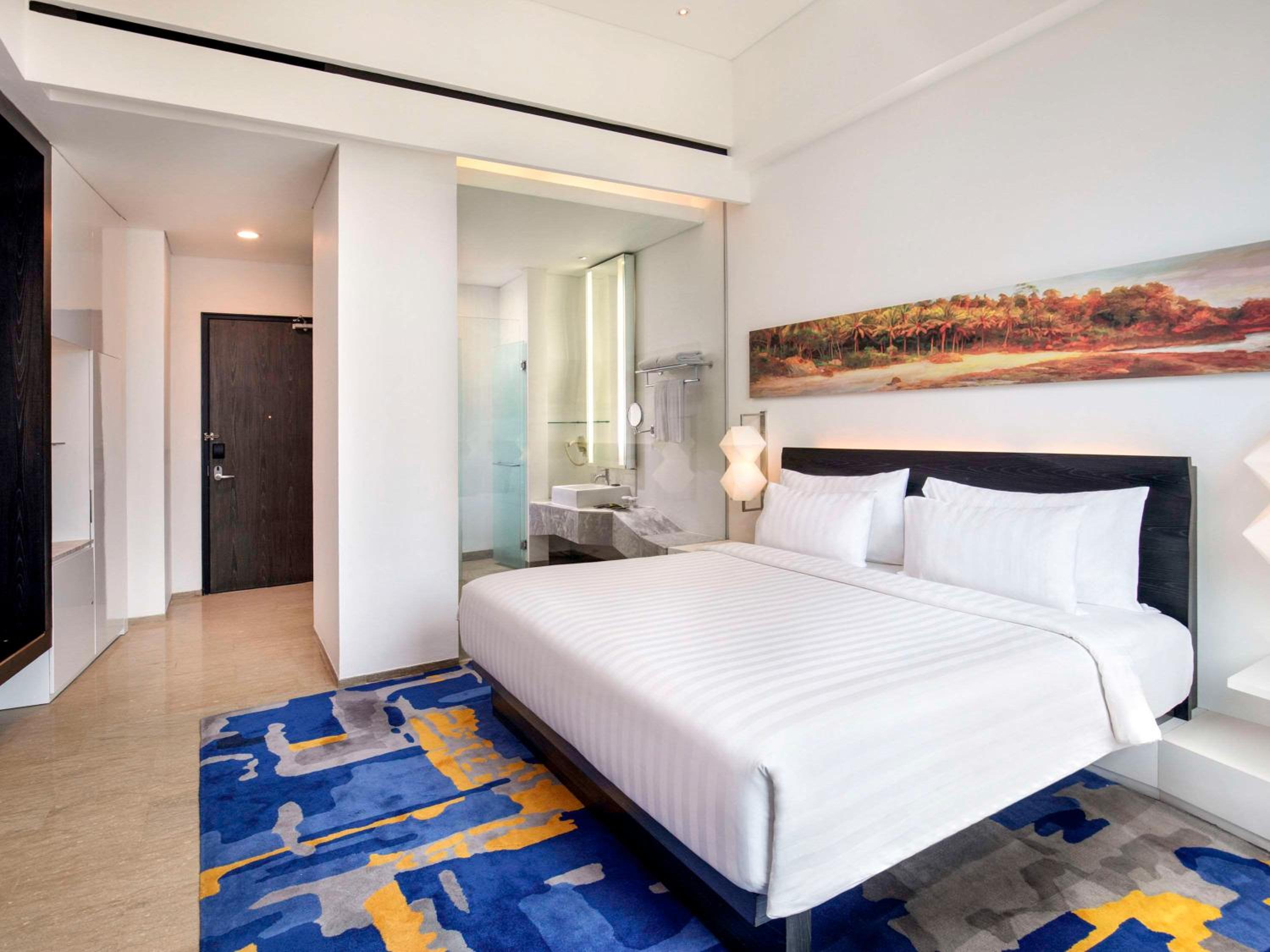 Superior King Room with Ocean View - Photo 1