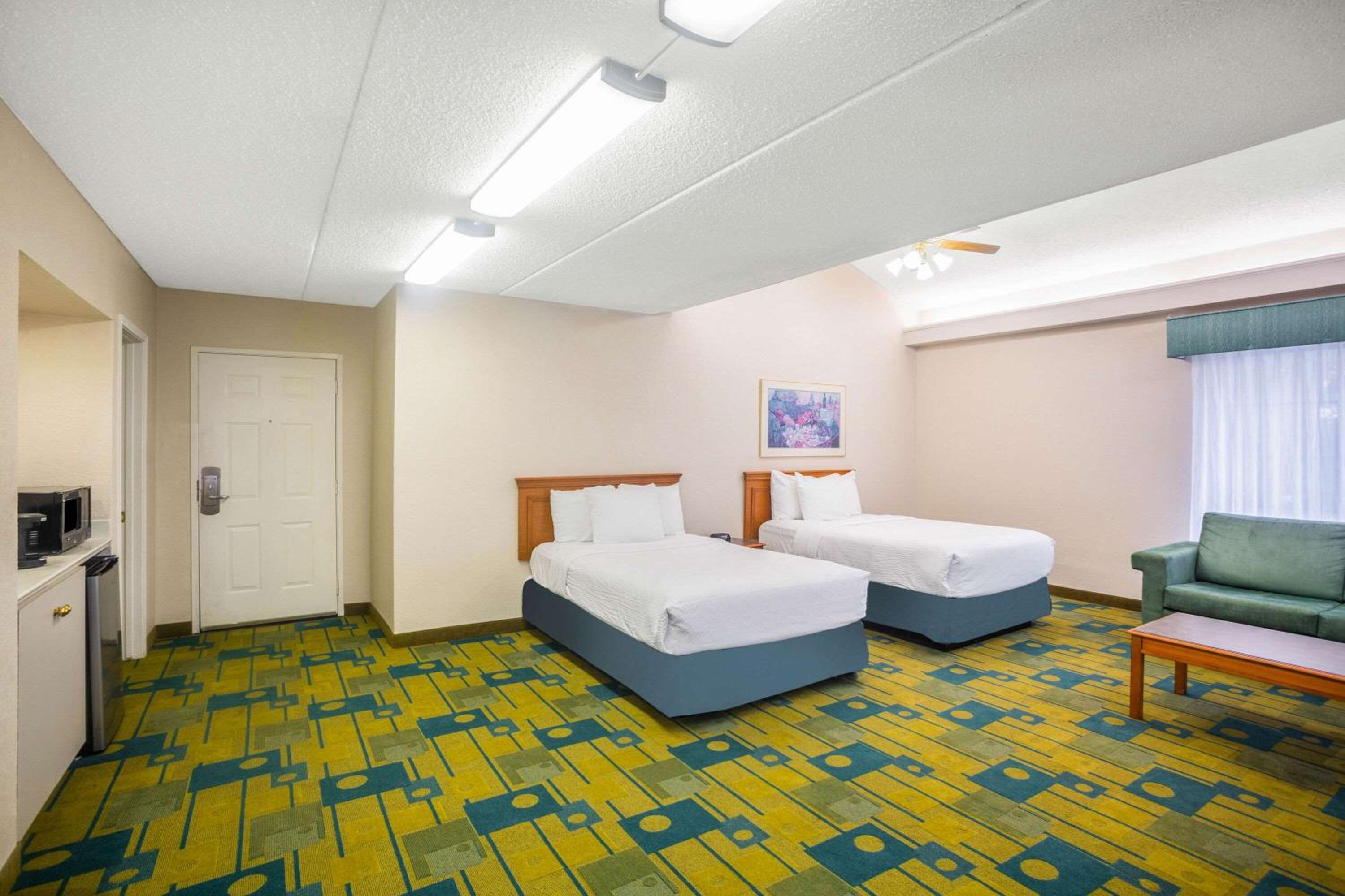 Suite with Two Double Beds - Non-Smoking