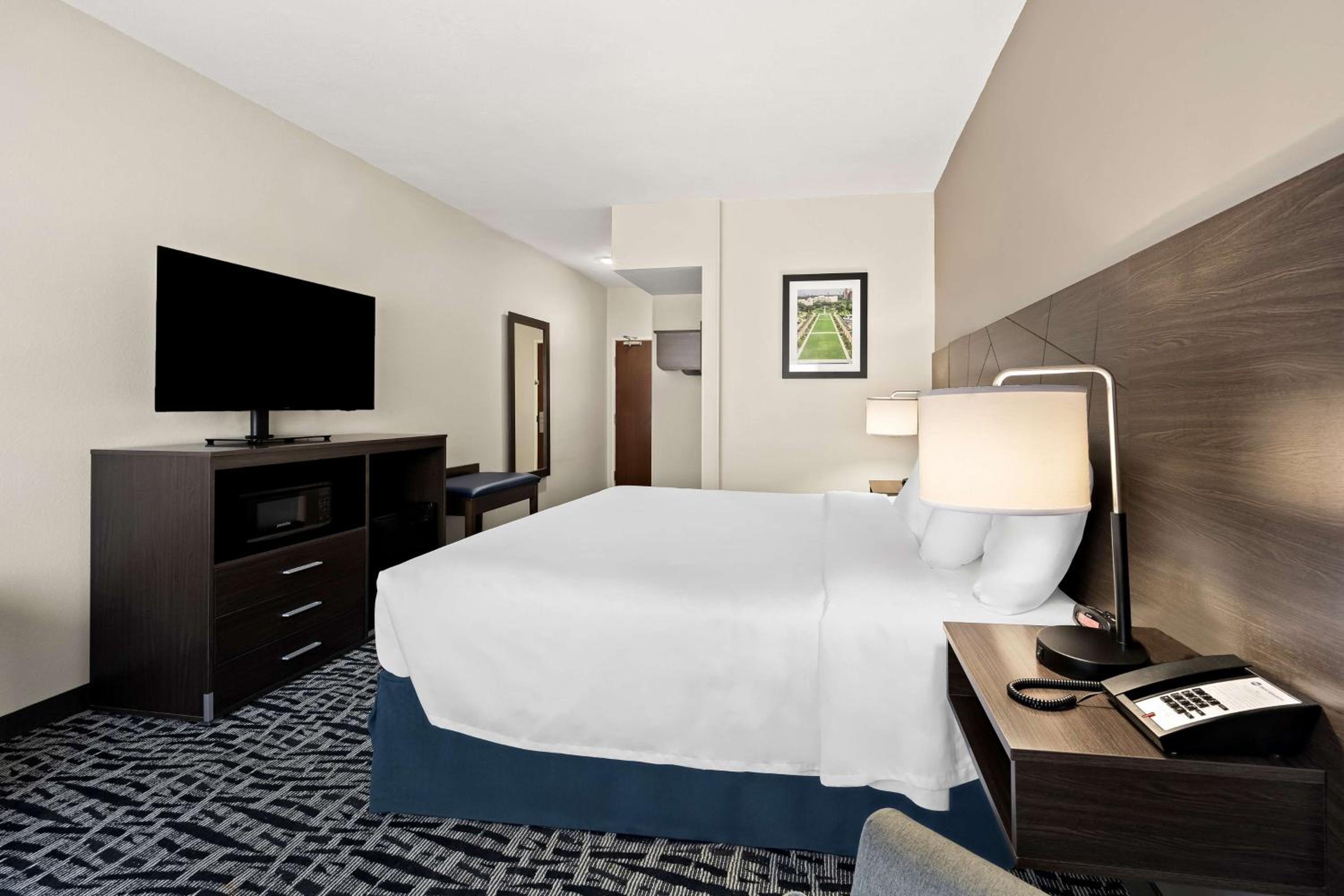 King Room - Disability Access - Photo 3