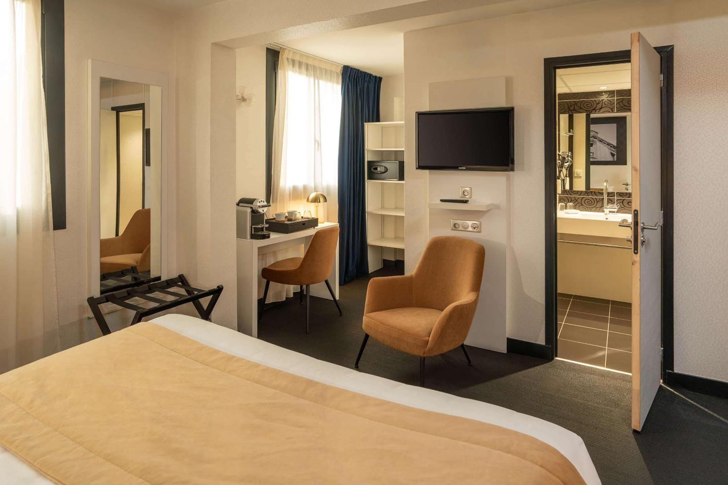 Executive King Room - Non-Smoking photo 1