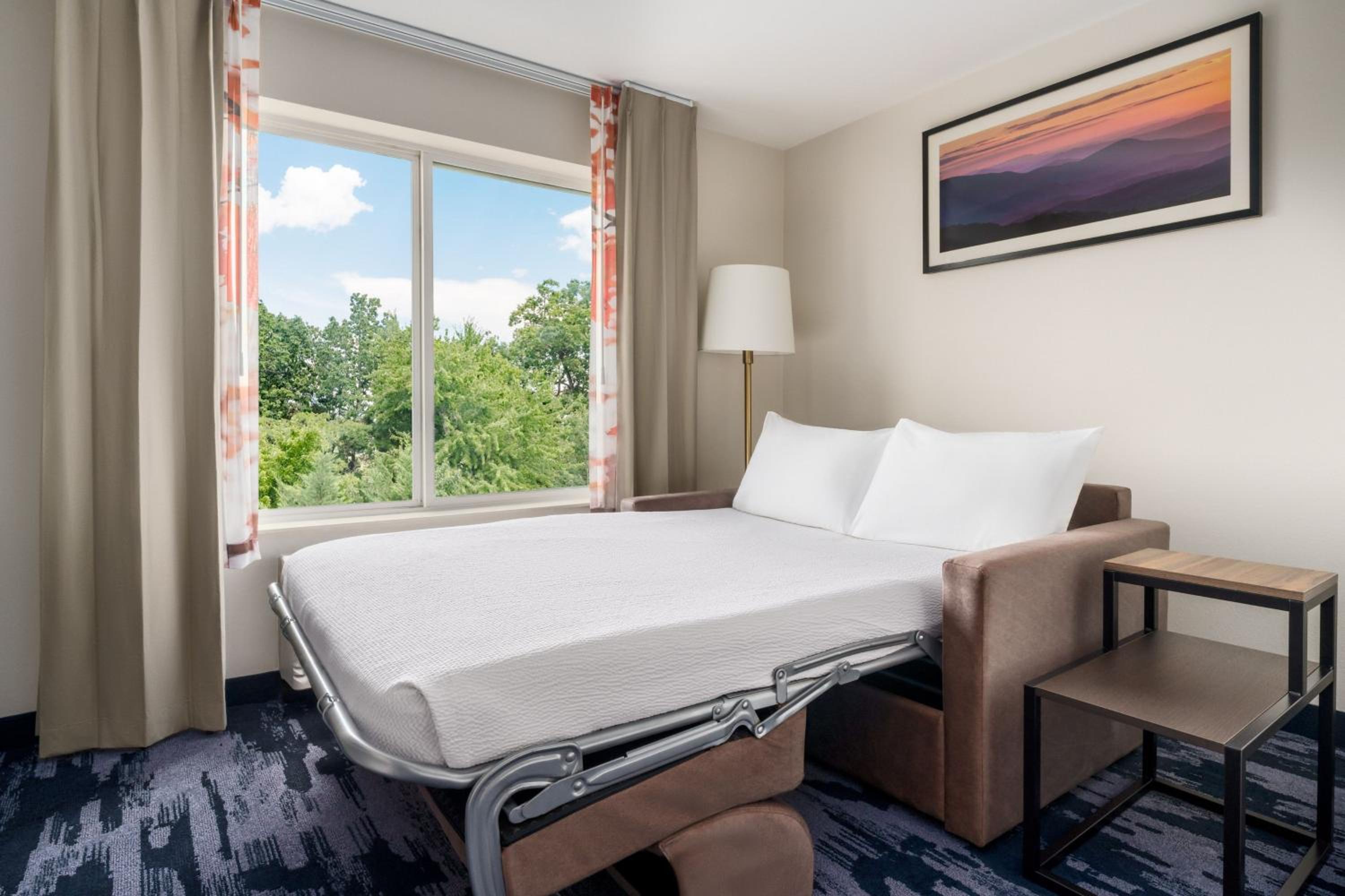 Executive Suite with Two Double Beds - Photo 1